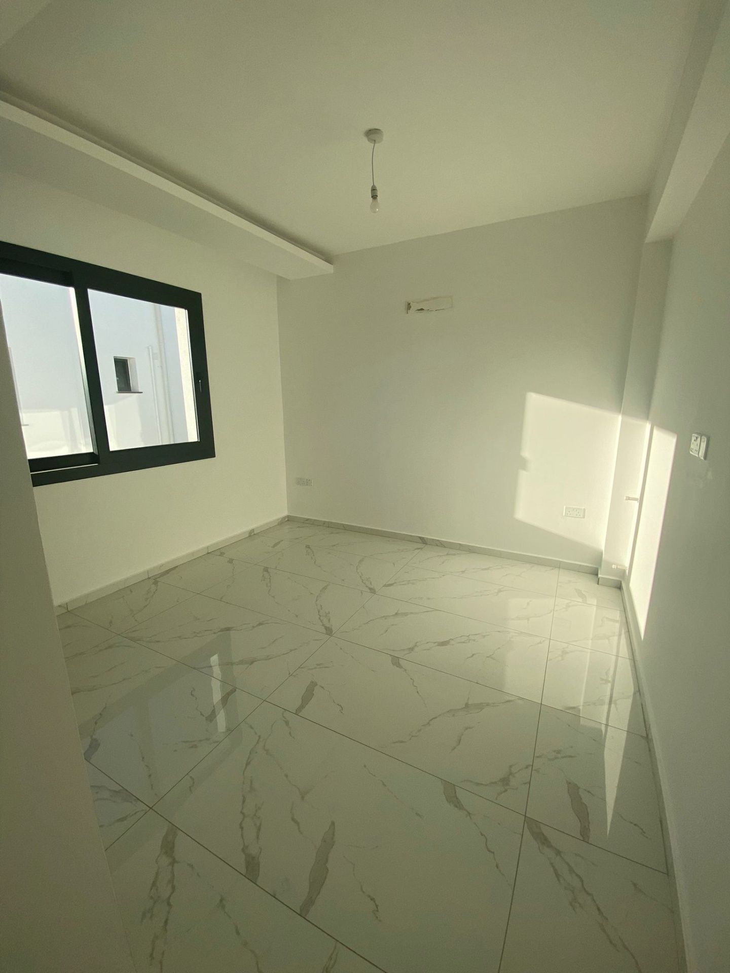 Квартира 2+1 (89 м2) с балконом и террасой на крыше 89 м2 в Енибоазичи — фото 27