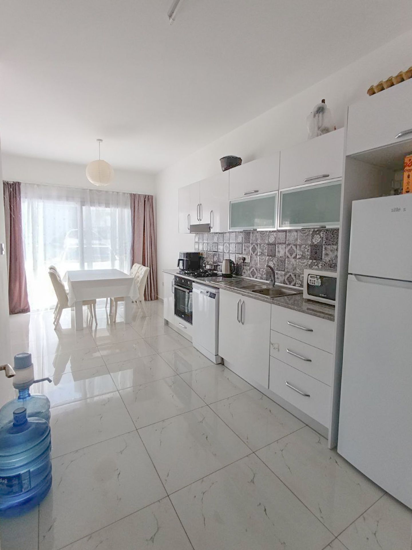 3-комнатные апартаменты 77 м² с мебелью и техникой в Лапте — фото 7