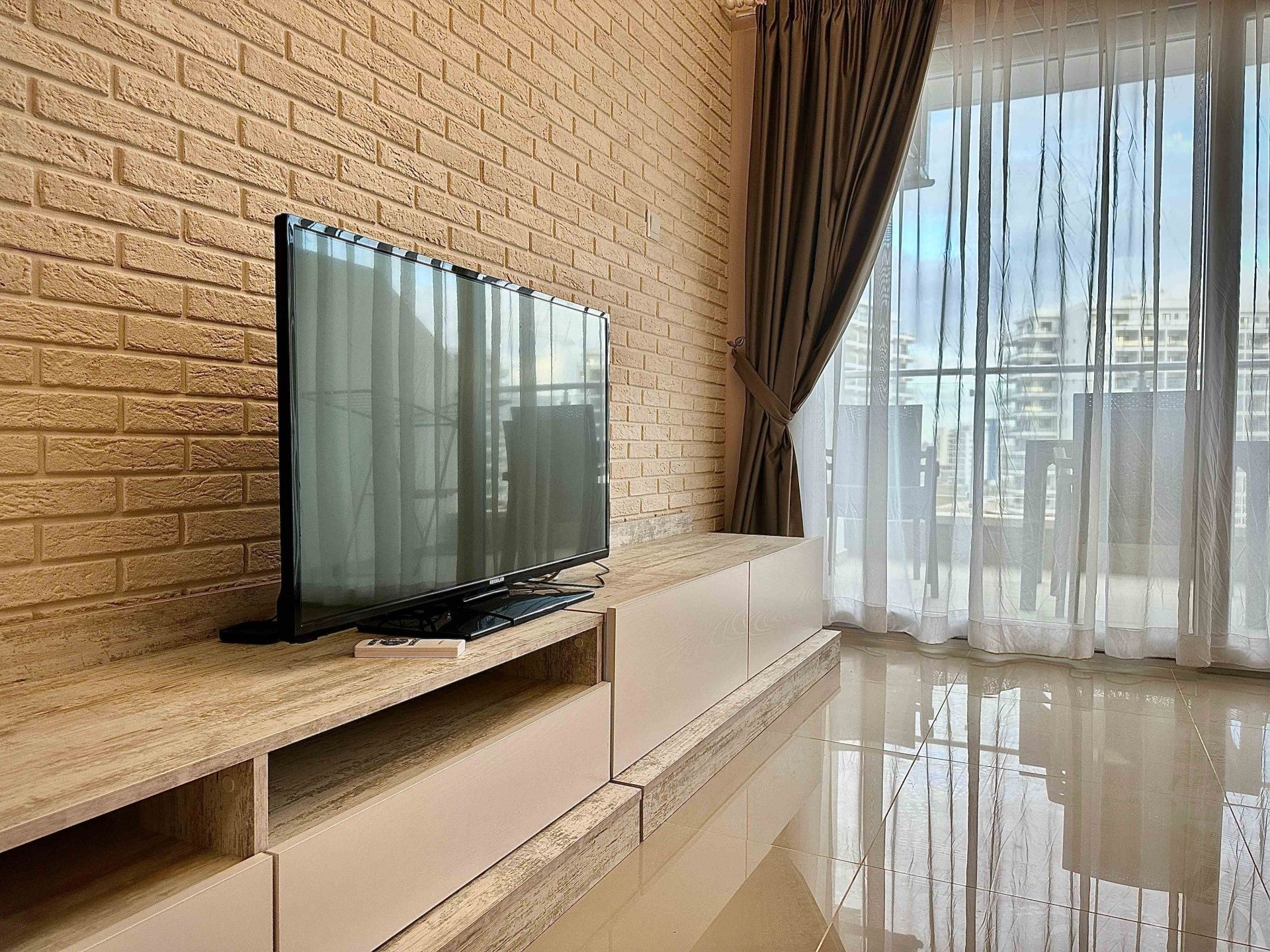 2-комнатные апартаменты 65м2 с балконом 8м2 в курортном комплексе — фото 5