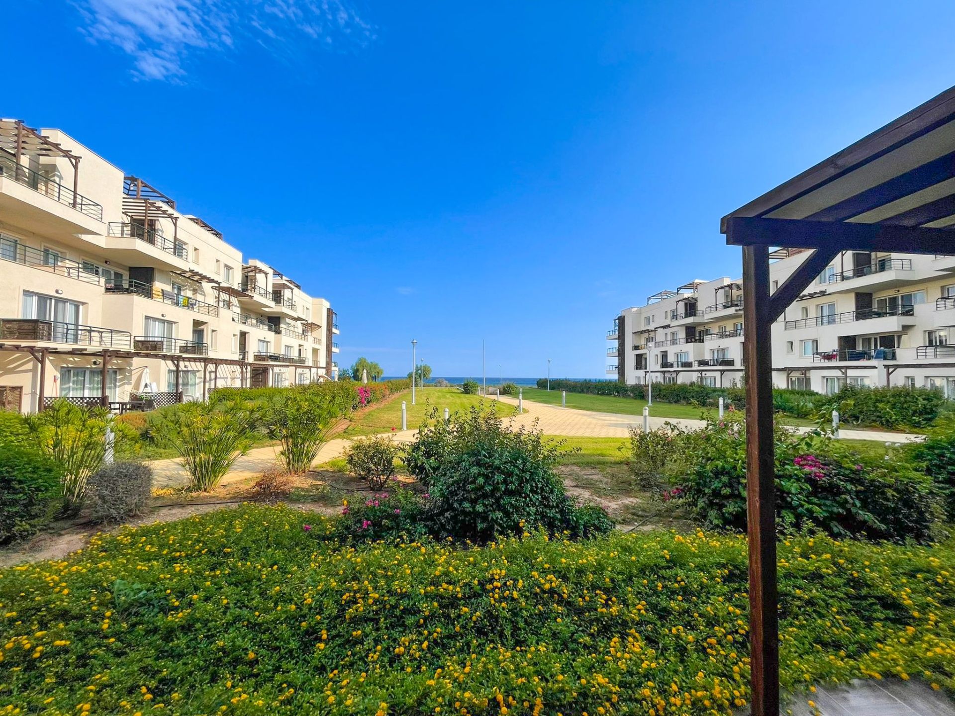 2-комнатные апартаменты 64 м² с террасой 30 м² и прямым видом на море из спальни! — фото 5