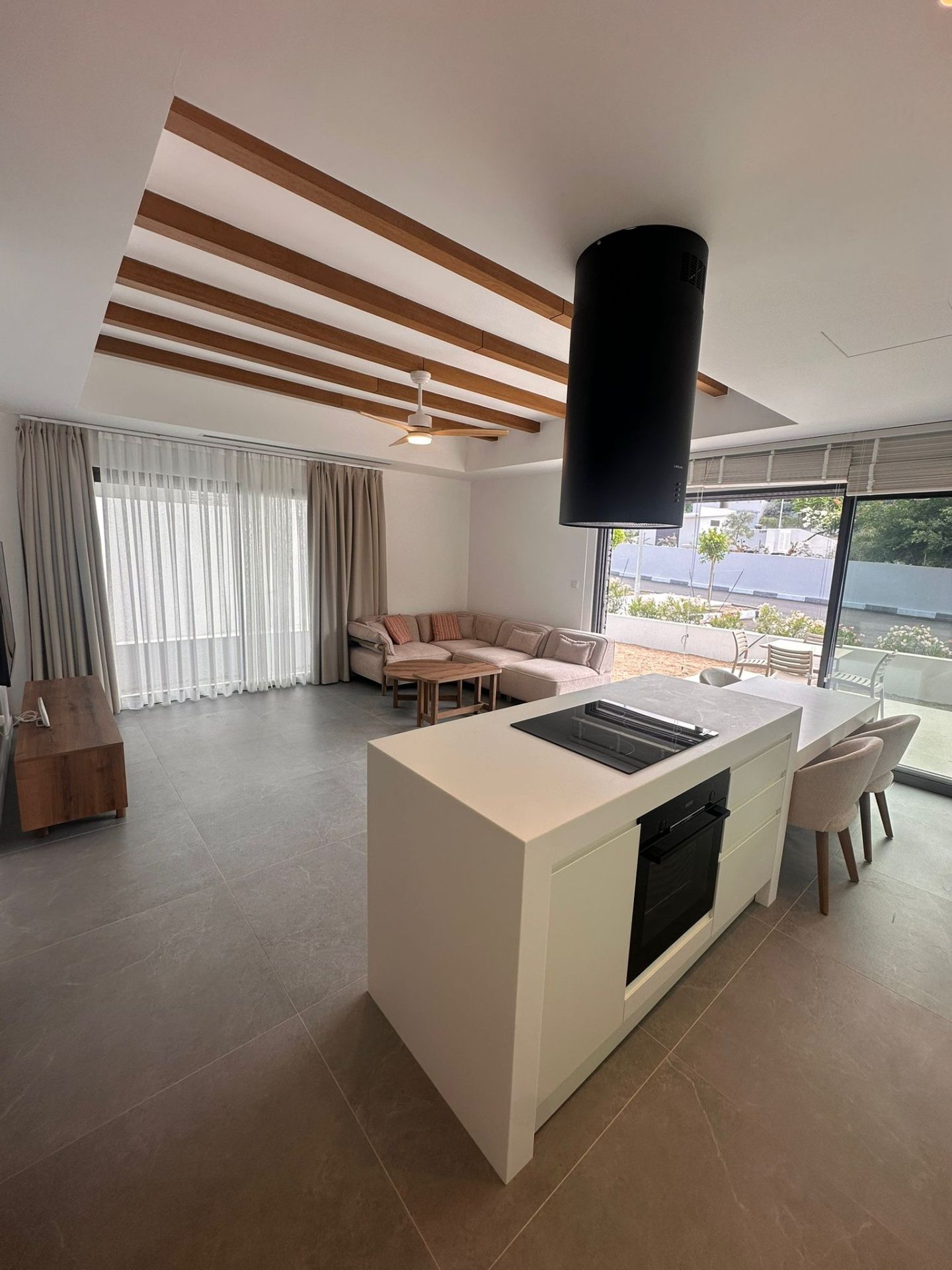 3-комнатные апартаменты 116 м² с собственным садом 55 м² в Алсанджаке — фото 14