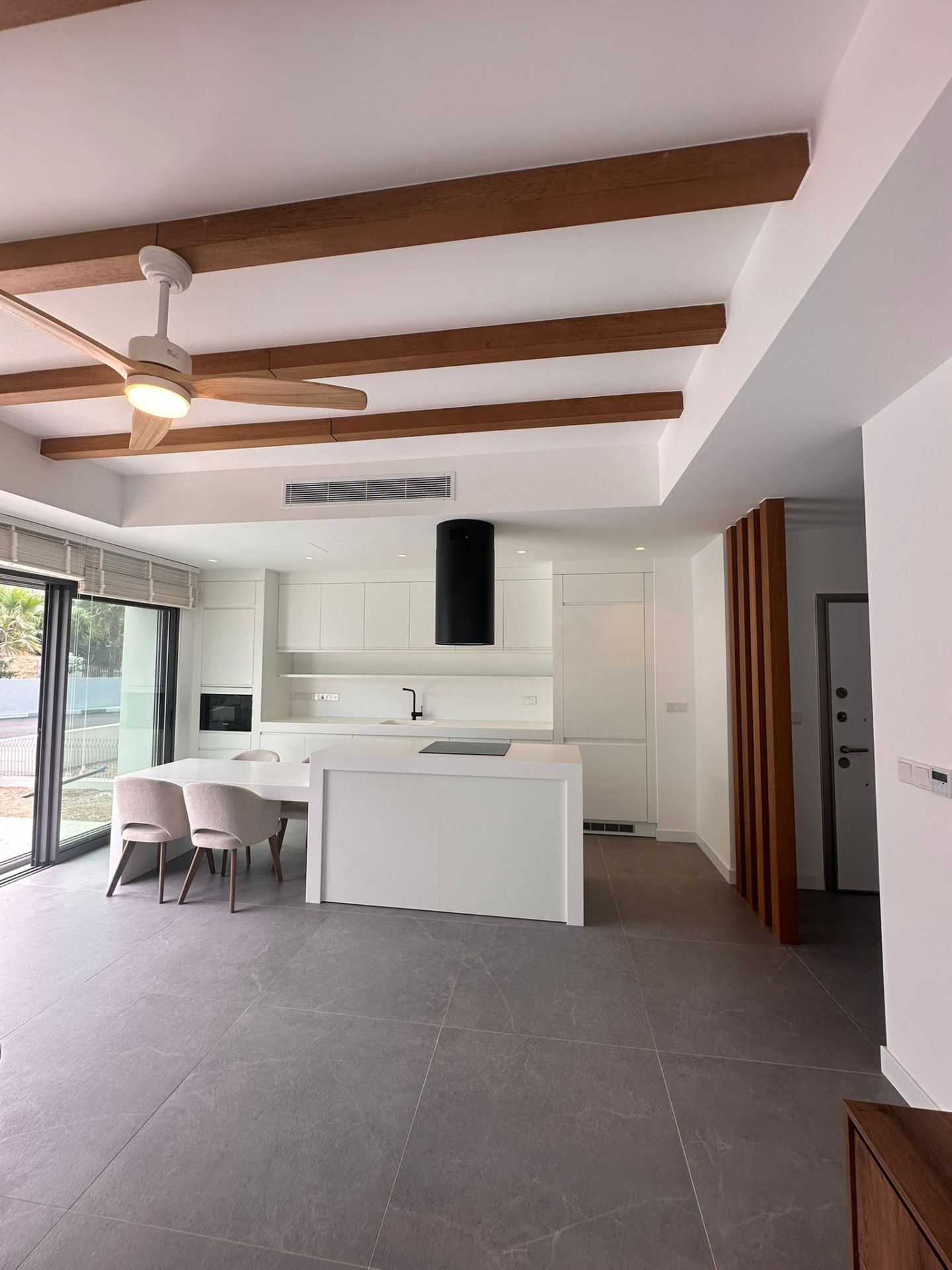 3-комнатные апартаменты 116 м² с собственным садом 55 м² в Алсанджаке — фото 22