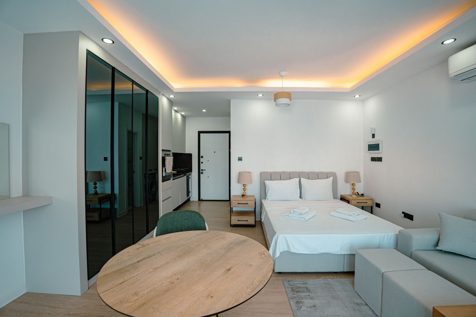 Студия Penthouse 38 м2 с балконом и террасой в красивом комплексе в Каршияке — фото 8