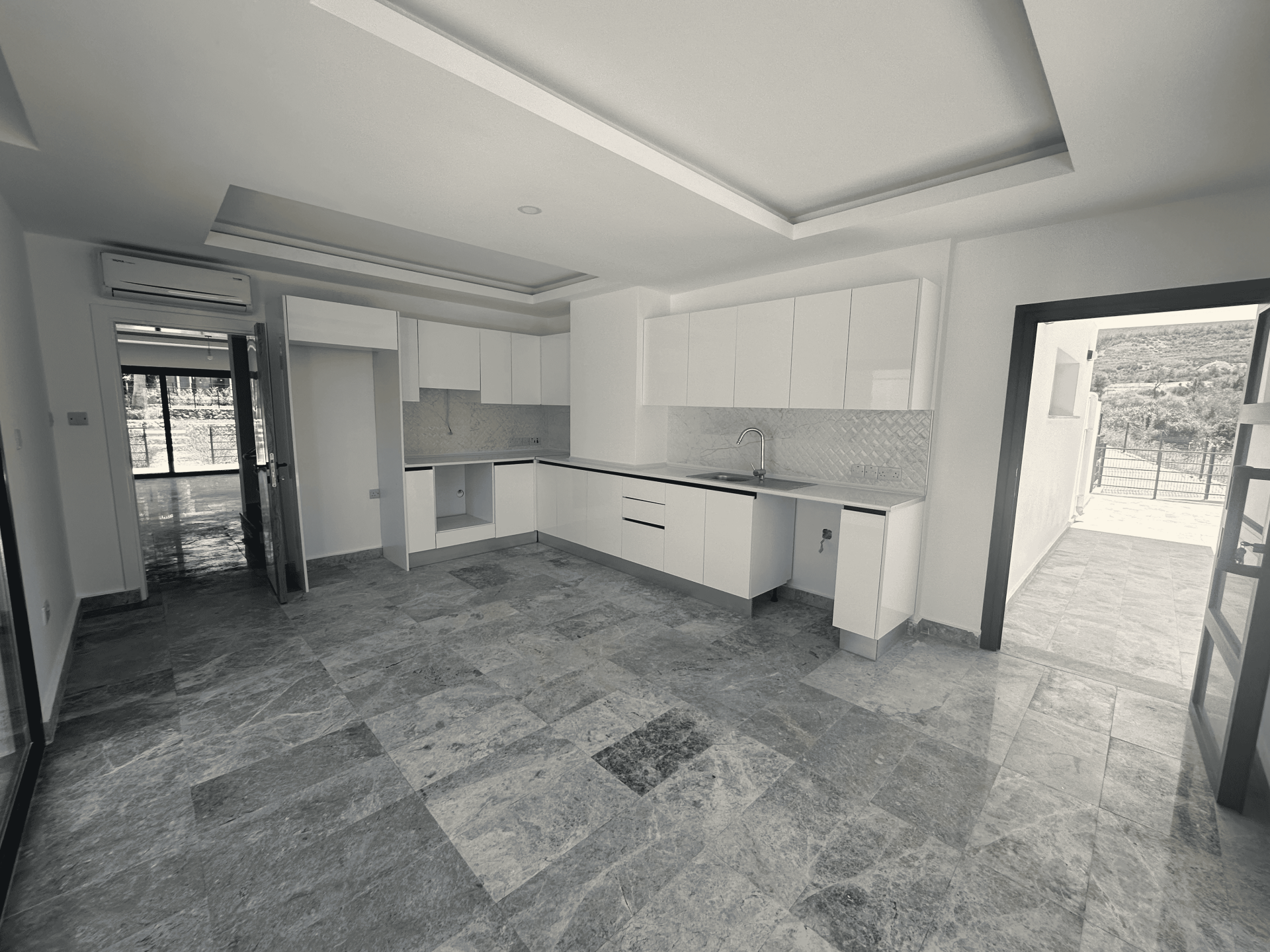 4-комнатная duplex вилла 307 м² с двумя террасами и садом — фото 39