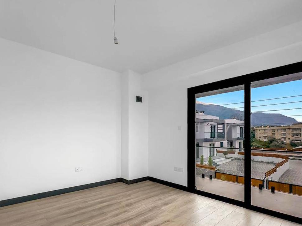 4-комнатная вилла 267 м² с террасой 57 м² с собственным участком земли — фото 11