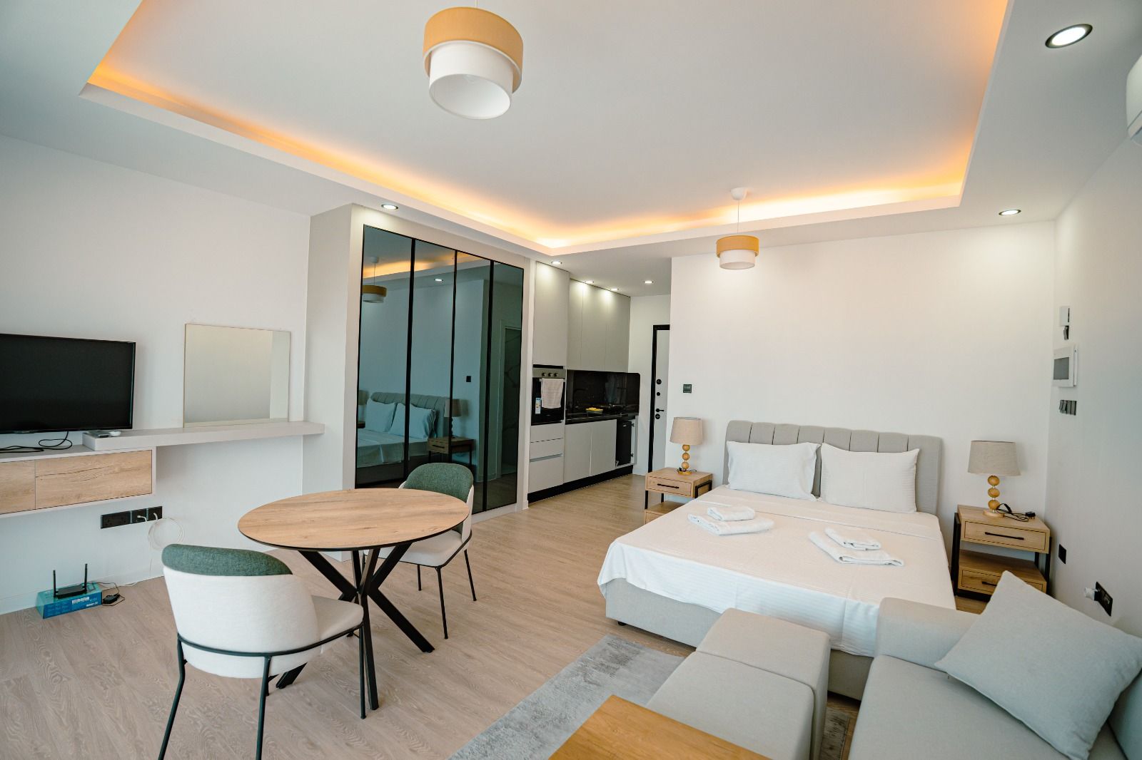 Студия Penthouse 38 м2 с балконом и террасой в красивом комплексе в Каршияке — фото 2