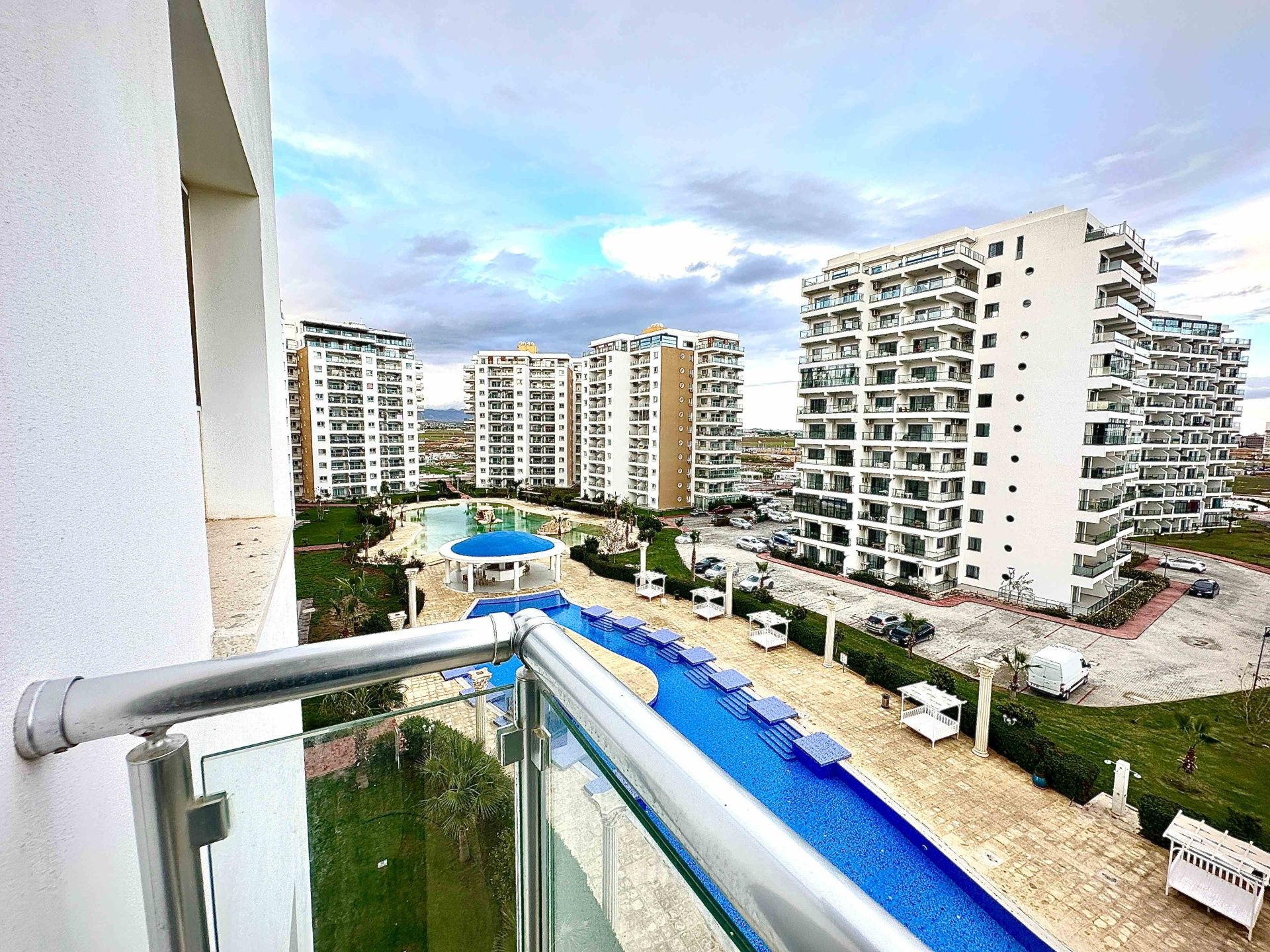 2-комнатные апартаменты 65м2 с балконом 8м2 в курортном комплексе — фото 36