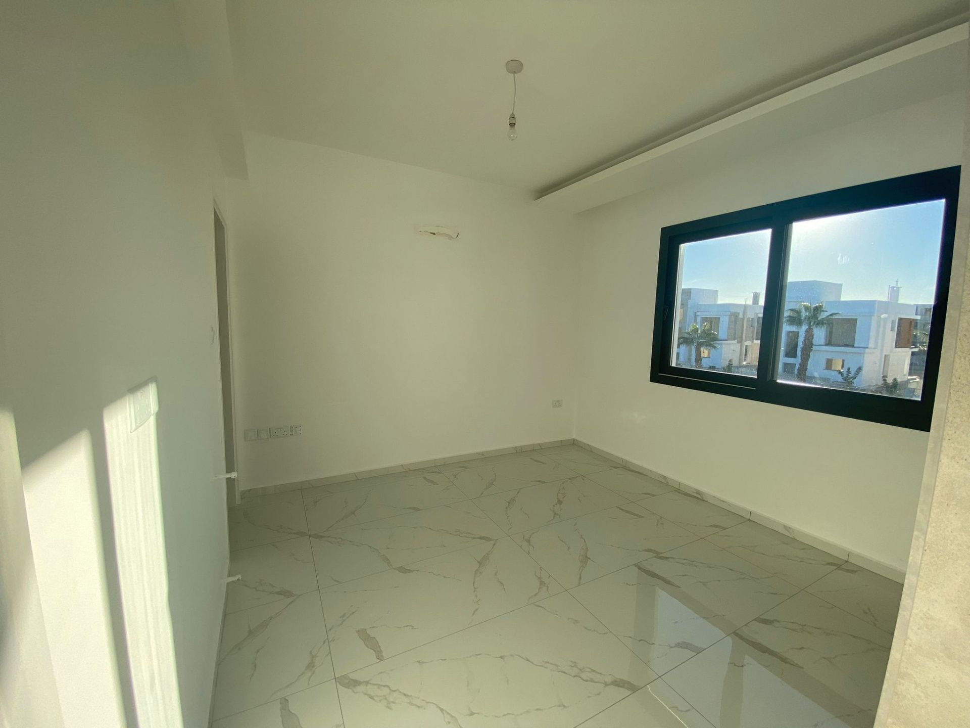 Квартира 2+1 (89 м2) с балконом и террасой на крыше 89 м2 в Енибоазичи — фото 29