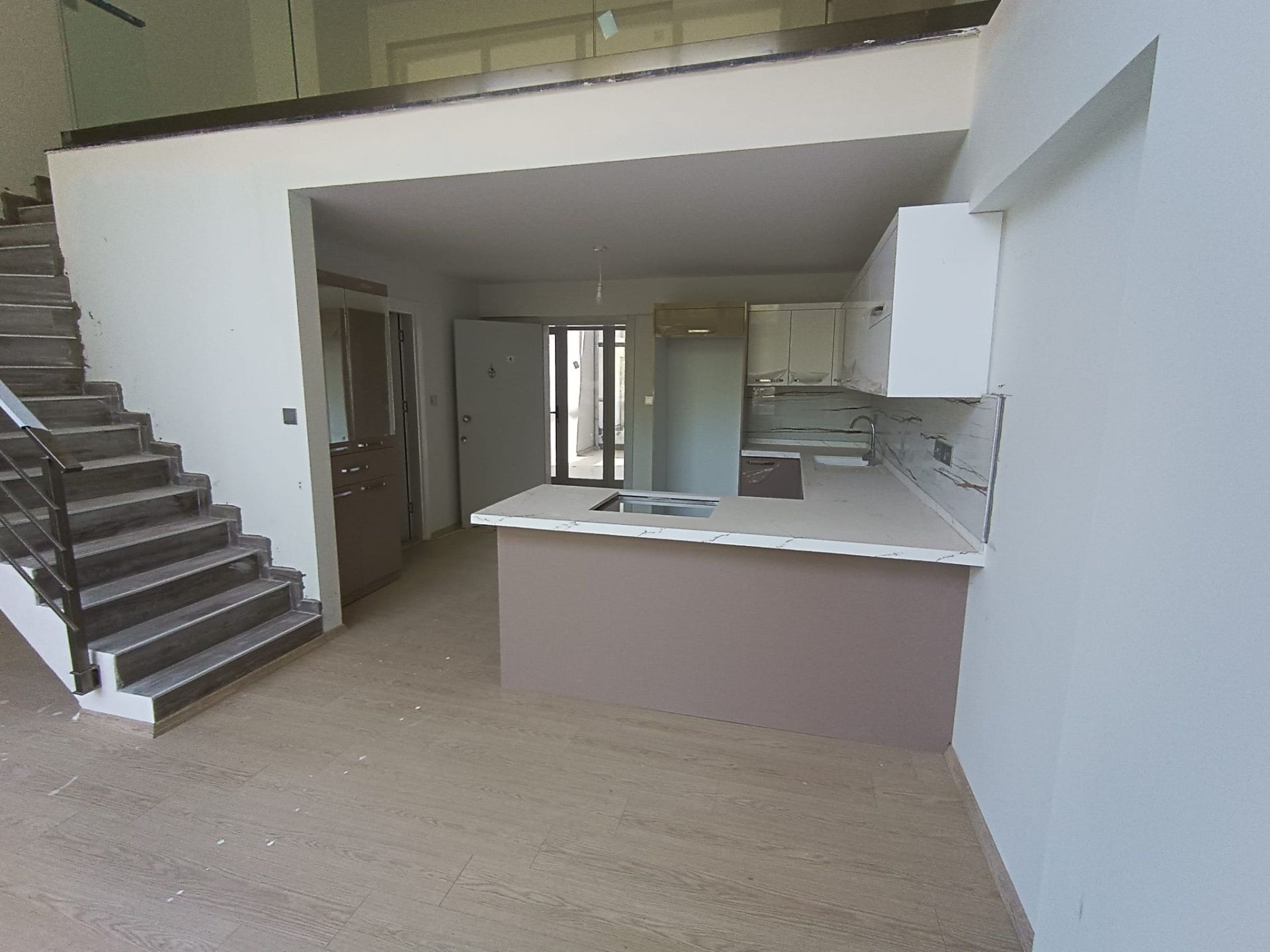 Квартира 1+1 Loft 92м² с балконом 17 м² в Фамагусте  — фото 18