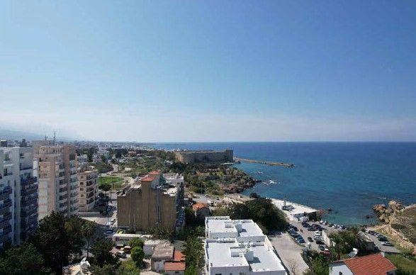 Трехкомнатная квартира 89 м² с террасой и видом на Киренийский замок — фото 3