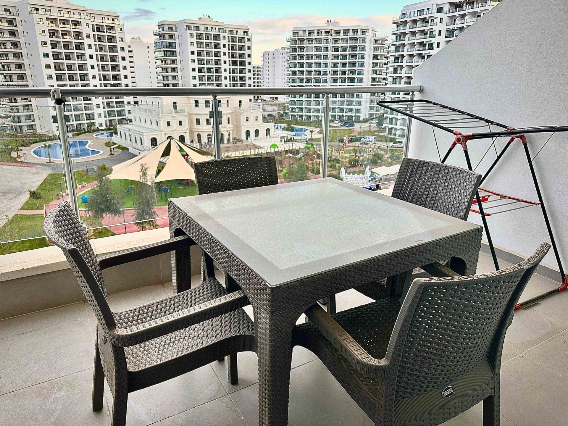 2-комнатные апартаменты 65м2 с балконом 8м2 в курортном комплексе — фото 27