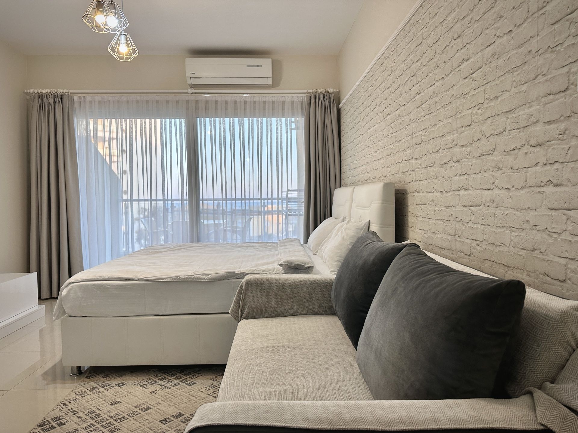 Студия 51 м² с террасой 8,2 м², откуда открывается вид на море — фото 10