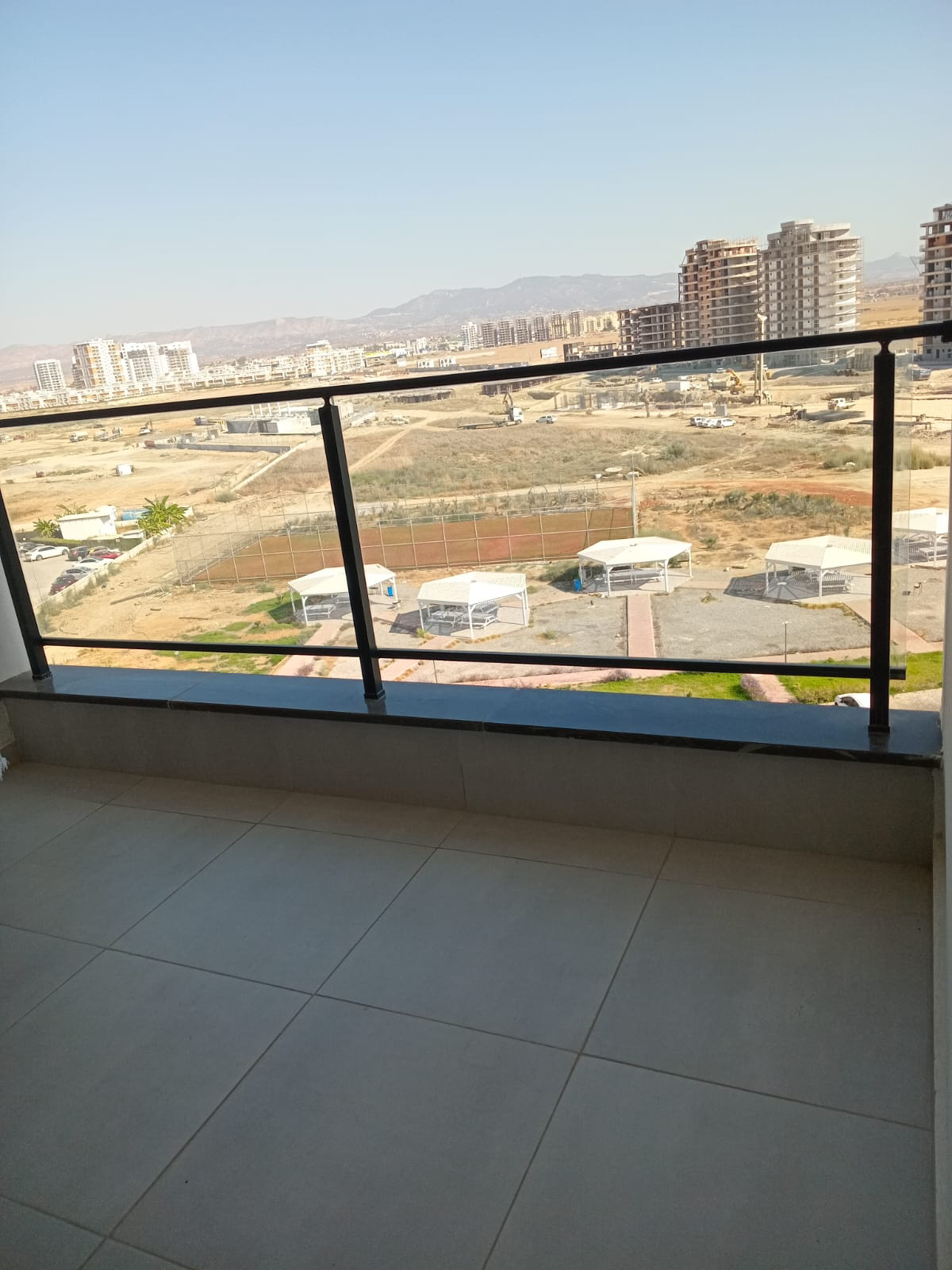 Студия 41 м² с балконом 8 м² в курортном комплексе — фото 14