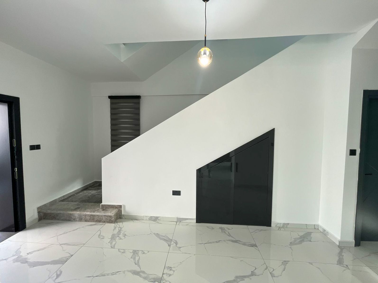 Новая 4-комнатная вилла 230 м² с видом на горы и море — фото 26