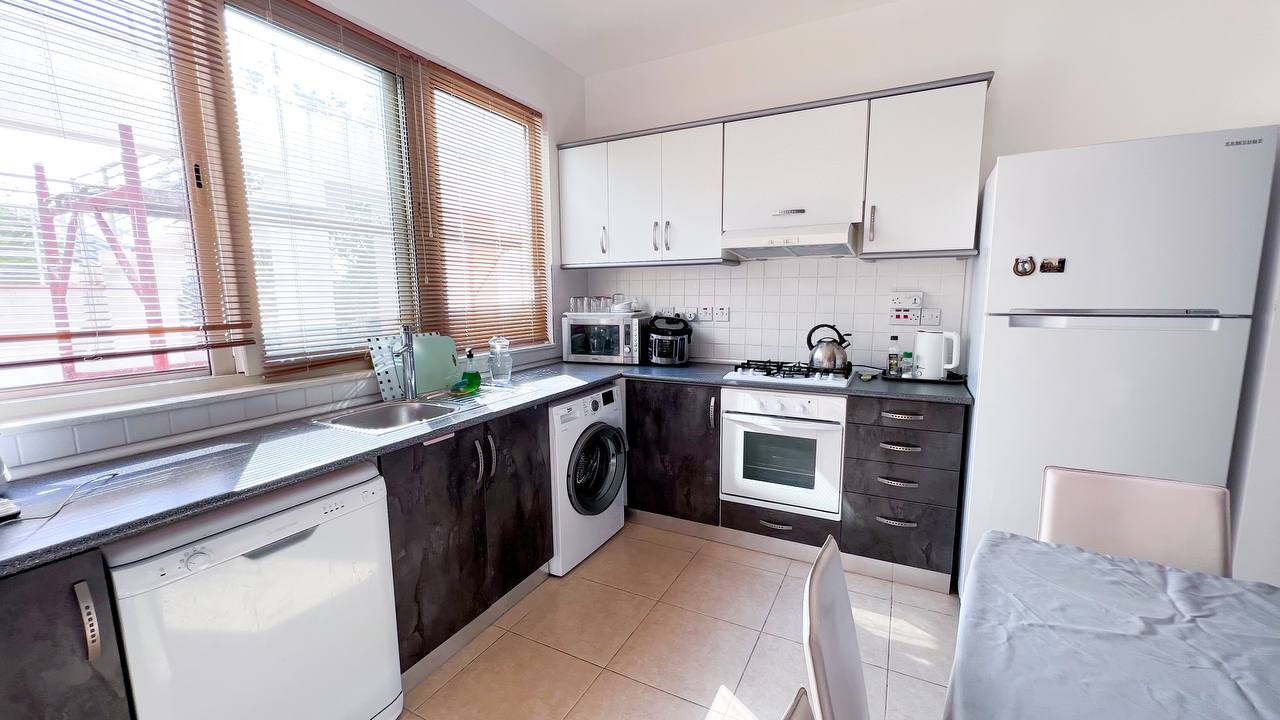 4-комнатные апартаменты 112 м² c террасой 15 м² в 450 метрах от моря — фото 4