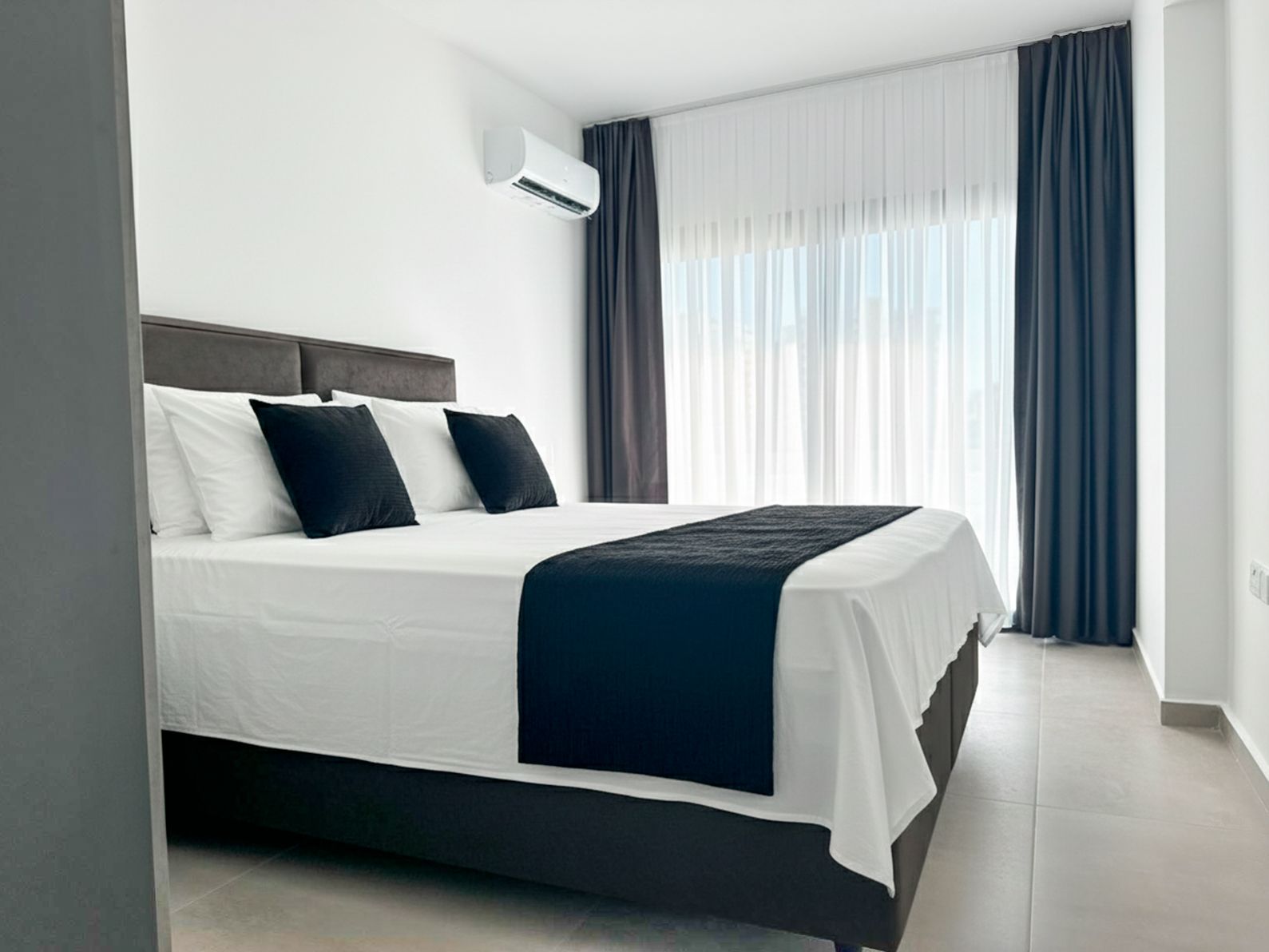 2-комнатные апартаменты 69 м² с террасой 13 м² в курортном комплексе — фото 8