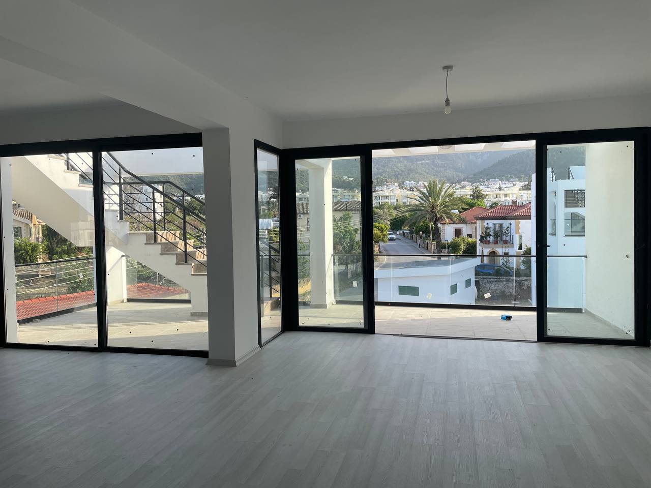 4-комнатный пентхаус 150 м² с террасой на крыше 110 м² — фото 2