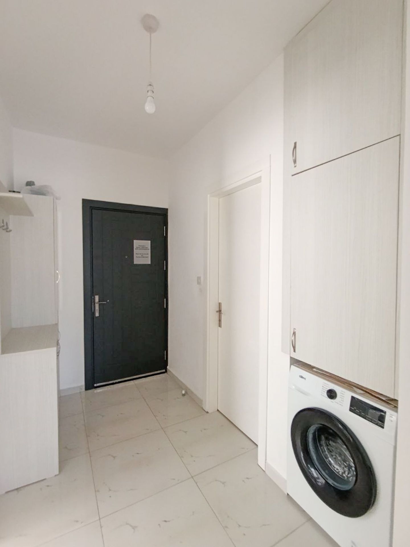 3-комнатные апартаменты 77 м² с мебелью и техникой в Лапте — фото 12