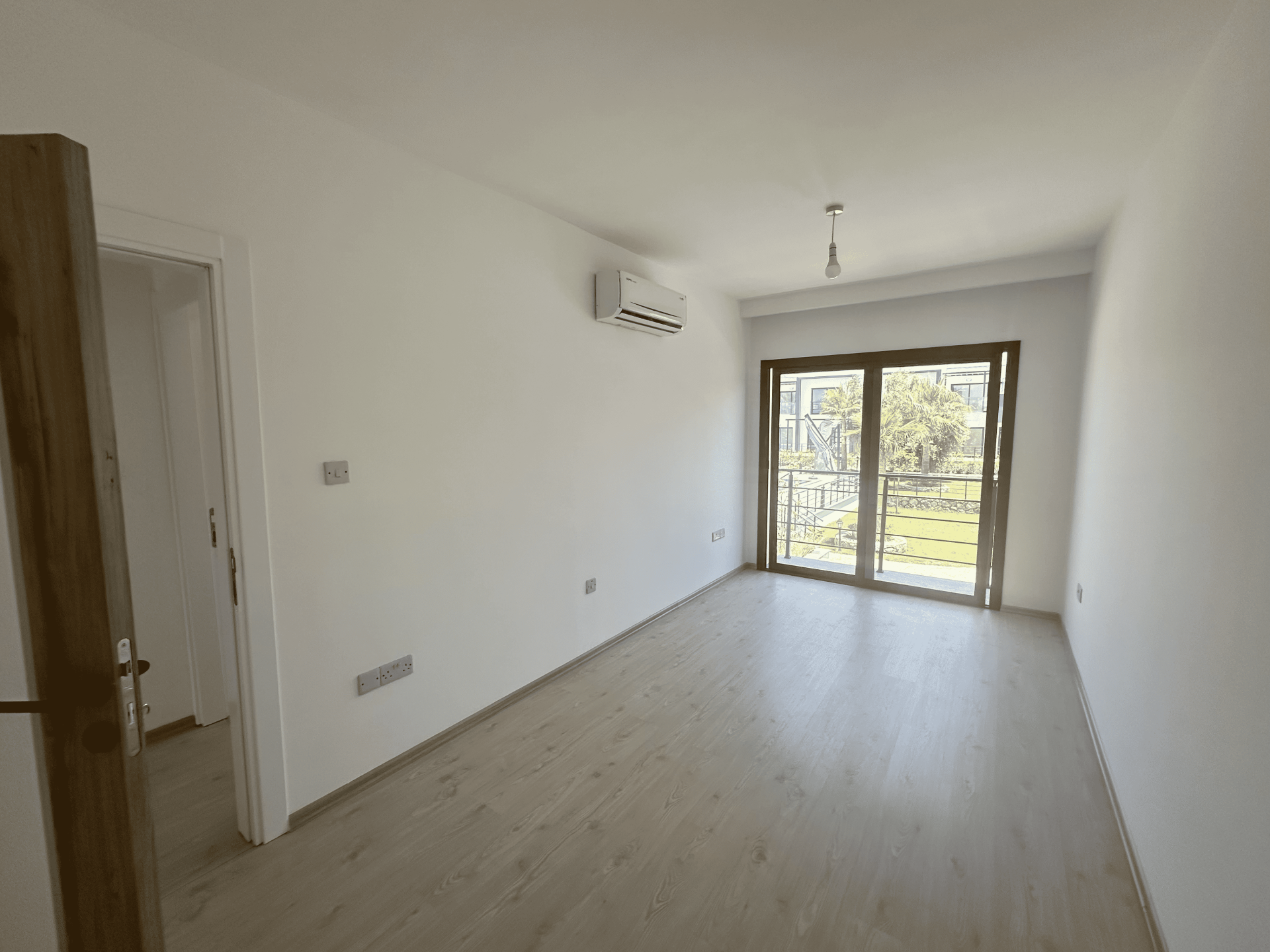 4-комнатная duplex вилла 307 м² с двумя террасами и садом — фото 11