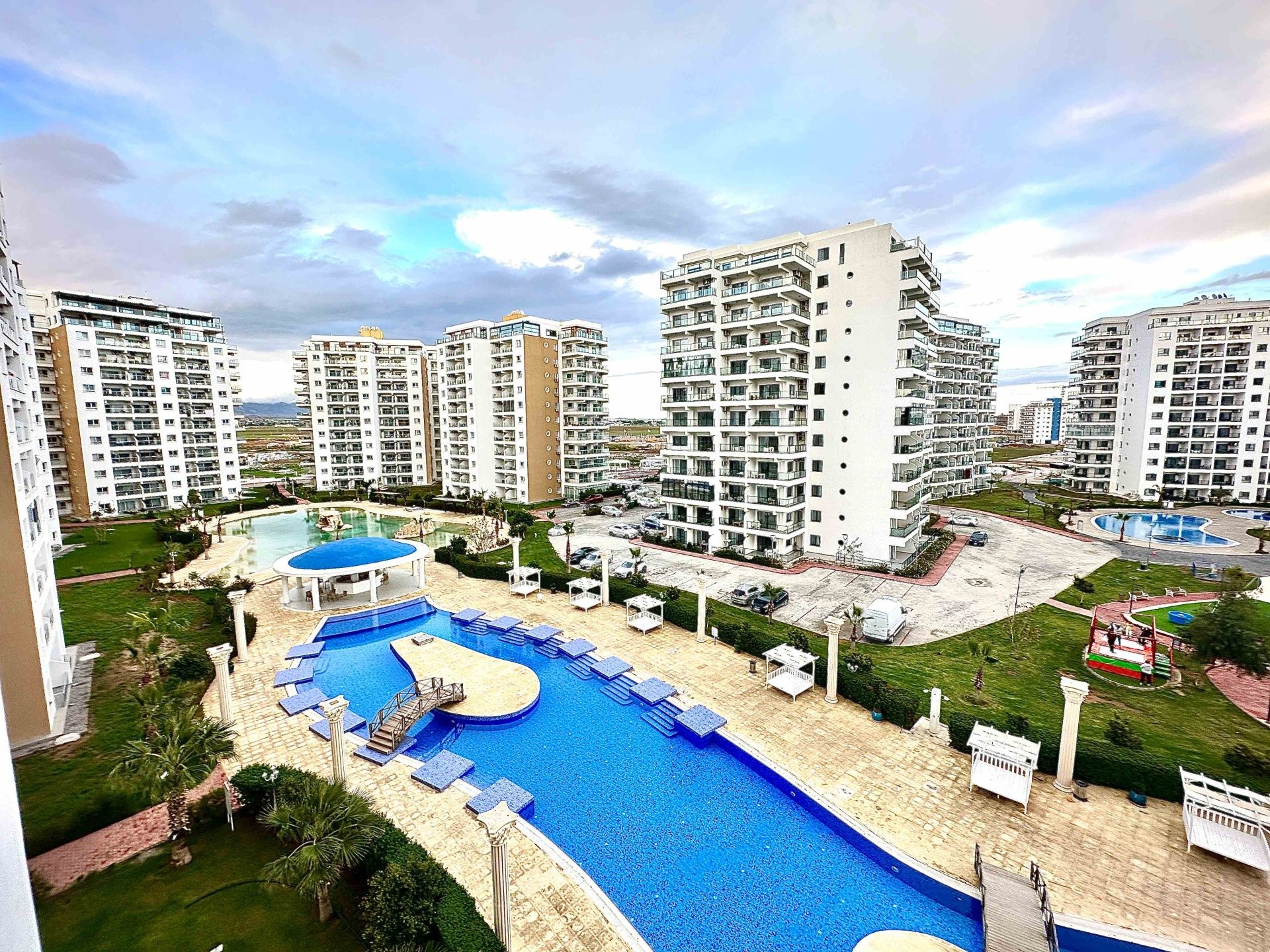 2-комнатные апартаменты 65м2 с балконом 8м2 в курортном комплексе — фото 31