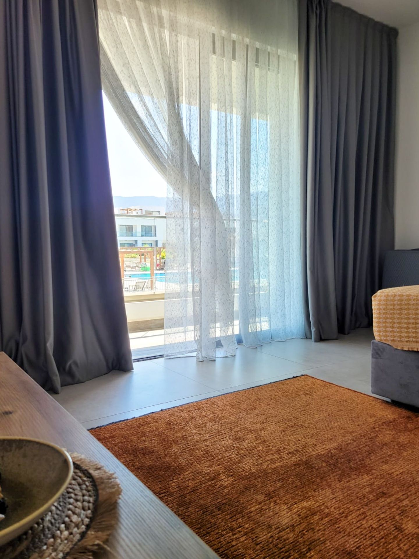 Студия-пентхаус 37 м² с террасой на крыше 18 м² в элитном комплексе на берегу моря — фото 8