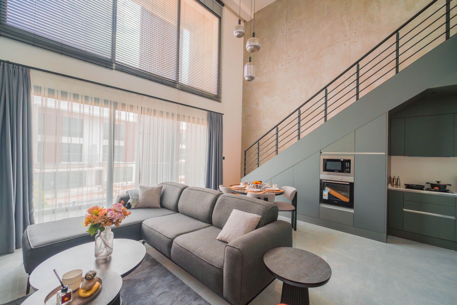 3-комнатные апартаменты loft 104 м² с террасой 9 м² с дизайн-пакетом — фото 4