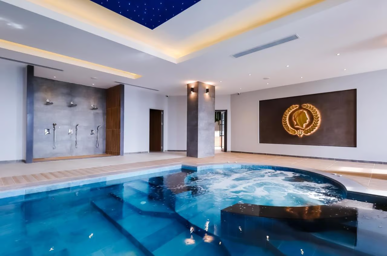Студия 60 м² с балконом 8 м² и неперекрываемым видом на море в курортном комплексе — фото 16