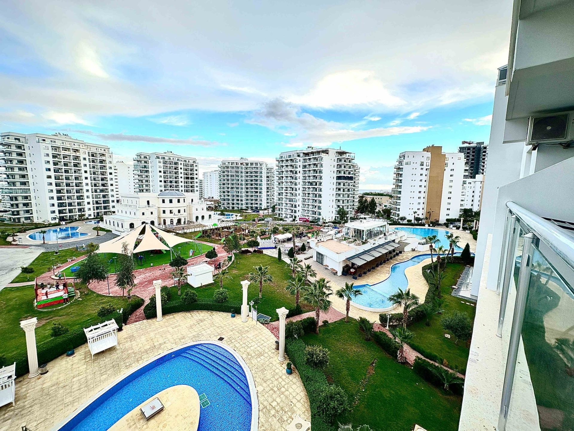 2-комнатные апартаменты 65м2 с балконом 8м2 в курортном комплексе — фото 32