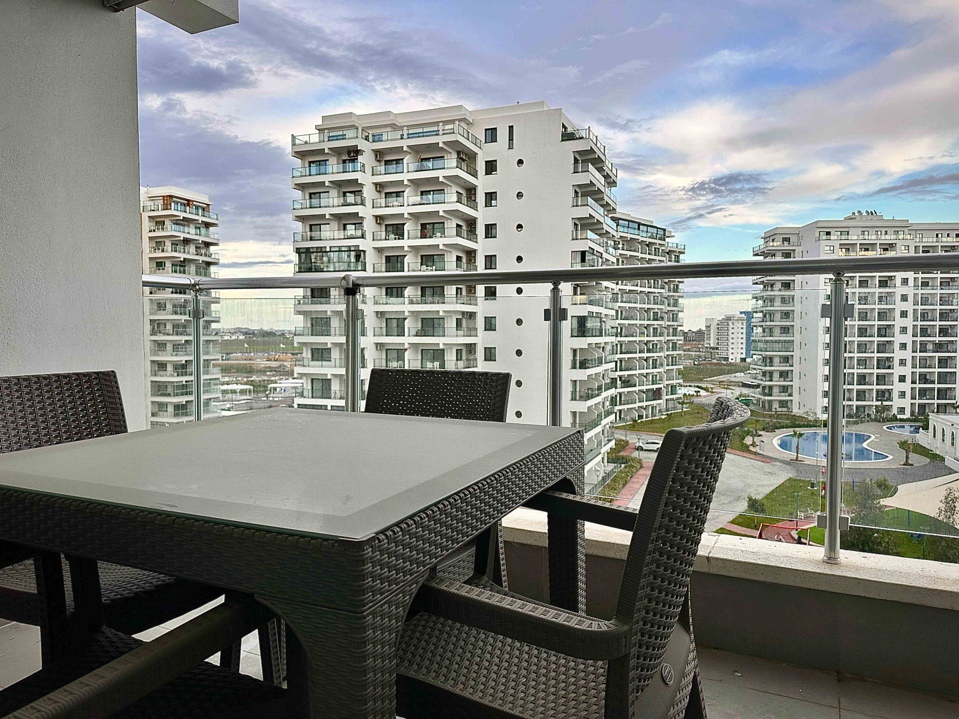 2-комнатные апартаменты 65м2 с балконом 8м2 в курортном комплексе — фото 29