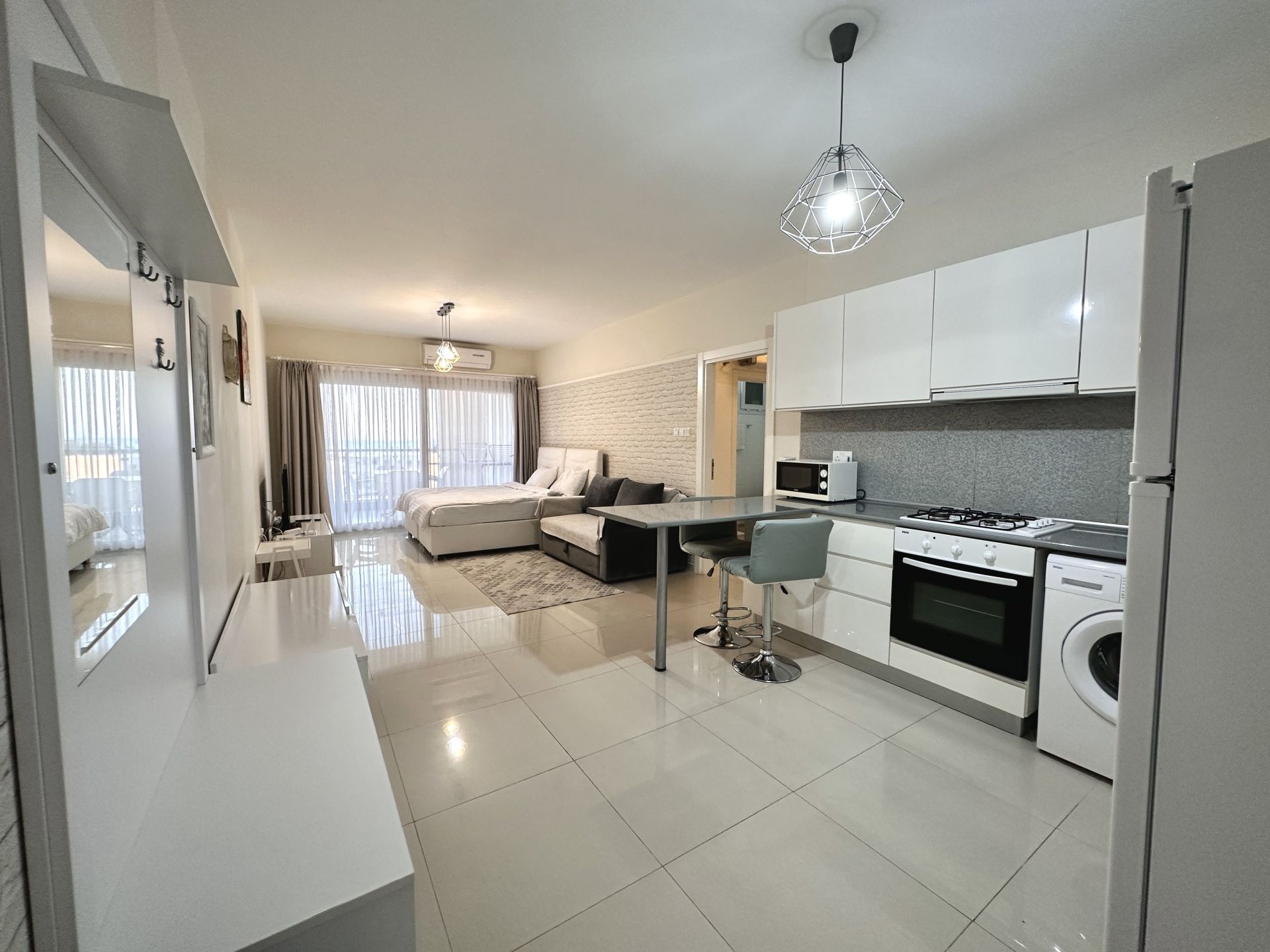 Студия 51 м² с террасой 8,2 м², откуда открывается вид на море — фото 22