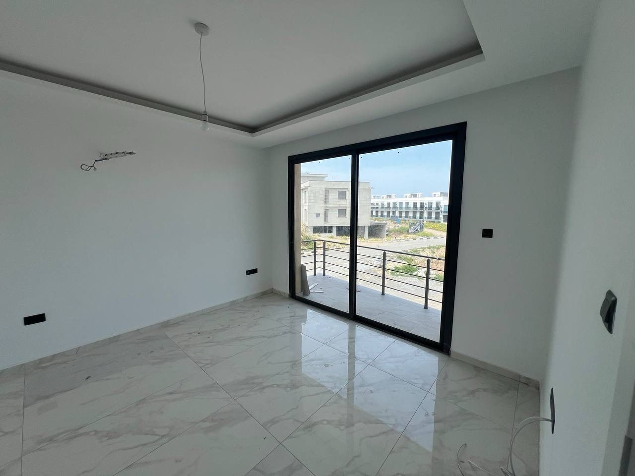 3-комнатные апартаменты 69м2 с террасой в Алсанджаке — фото 6