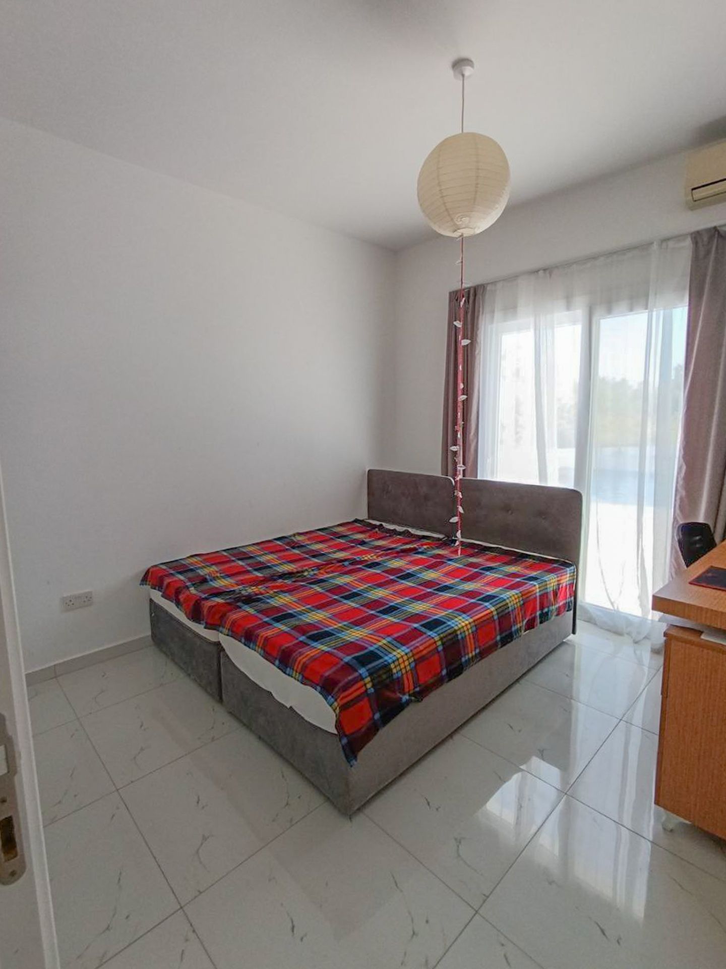 3-комнатные апартаменты 77 м² с мебелью и техникой в Лапте — фото 16