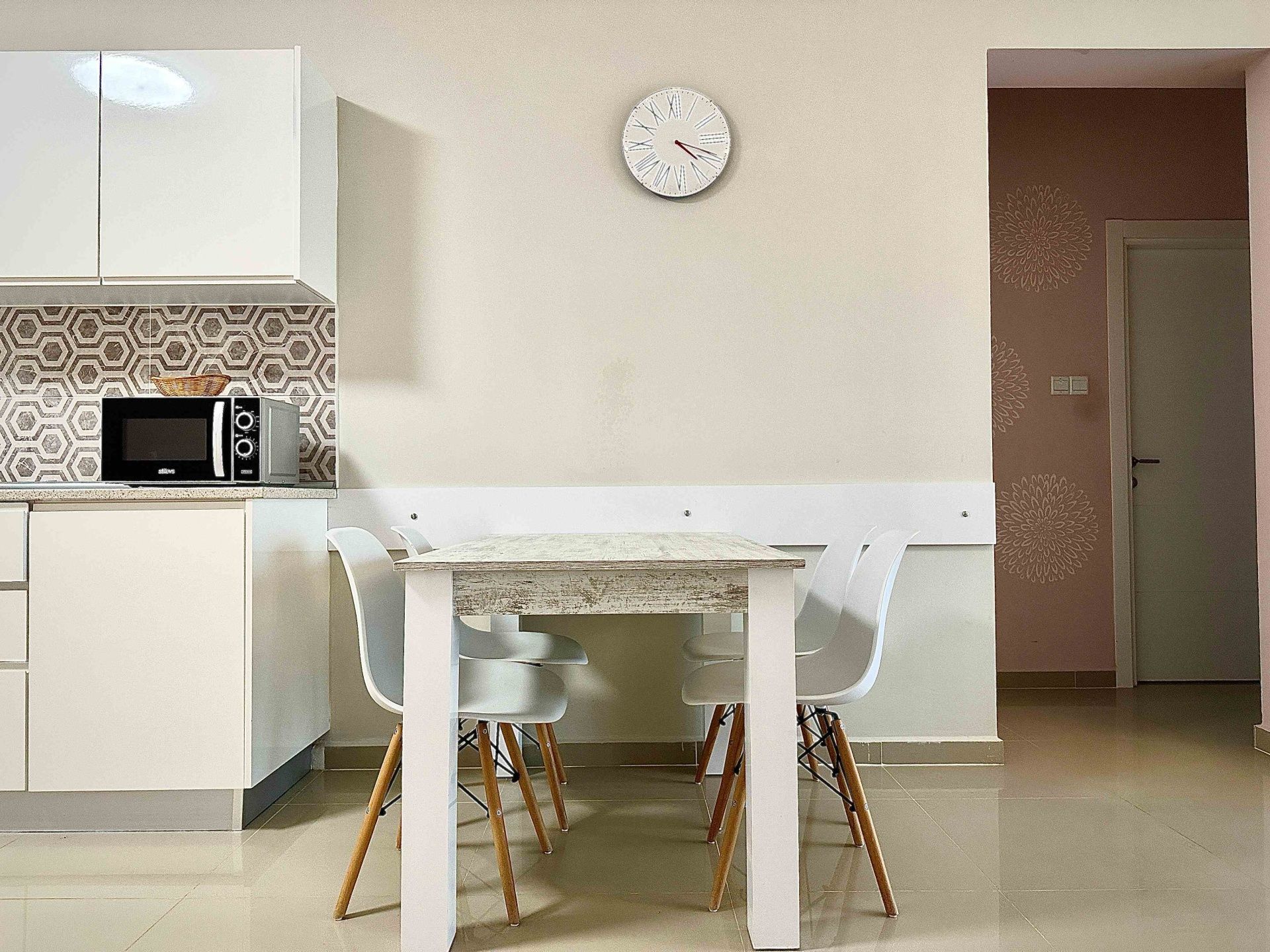 2-комнатные апартаменты 65м2 с балконом 8м2 в курортном комплексе — фото 13