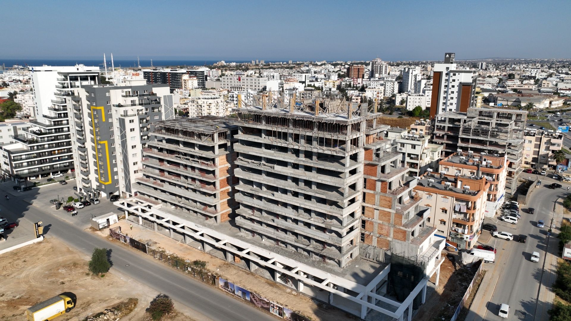 Двухкомнатная квартира 84 м² с террасой 21 м² в центре Фамагусты — фото 15