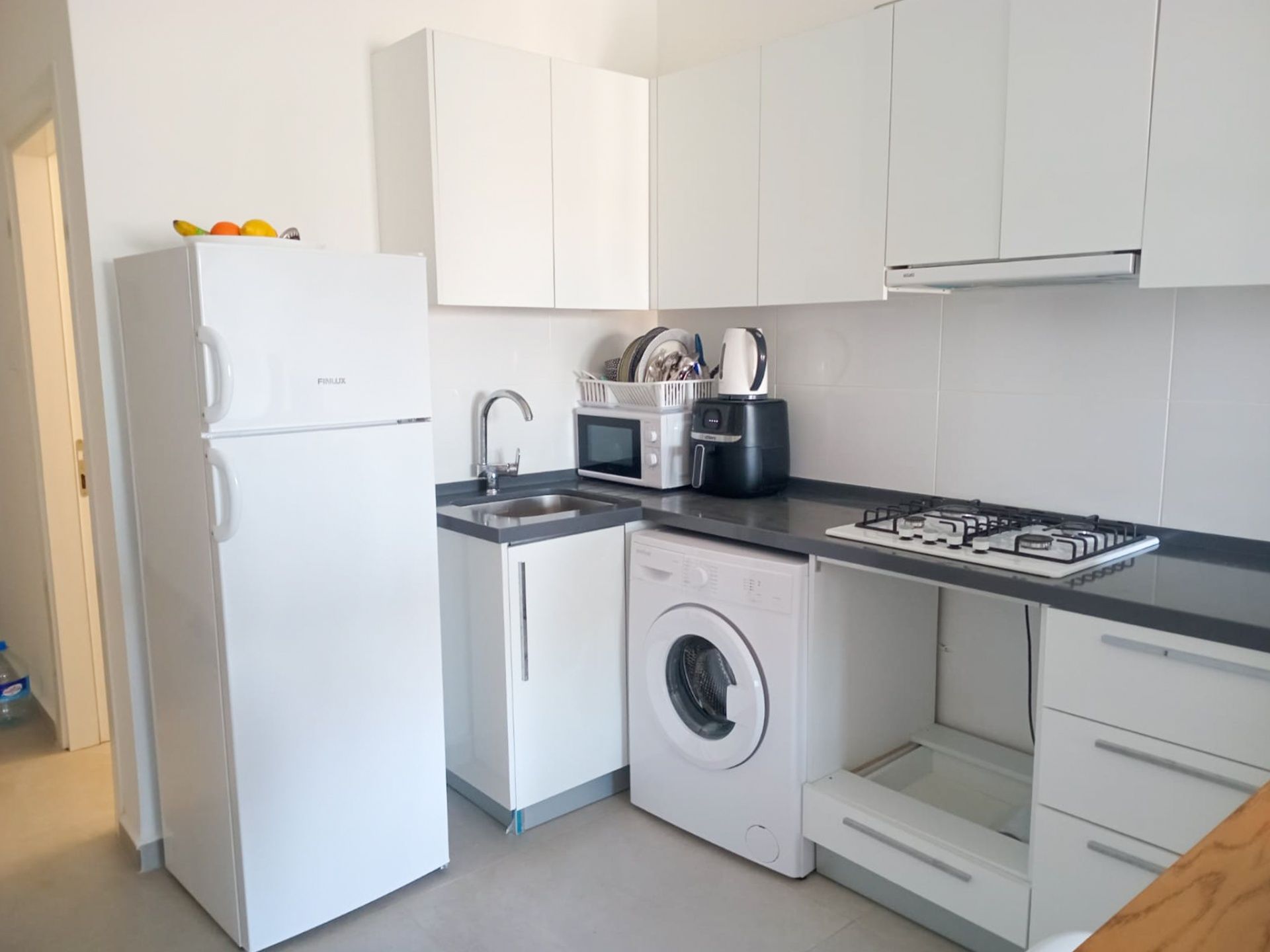 Студия 41 м² с балконом 8 м² в курортном комплексе — фото 9