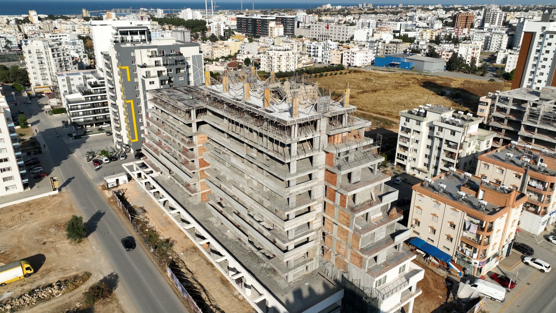 Двухкомнатная квартира 84 м² с террасой 21 м² в центре Фамагусты — фото 16