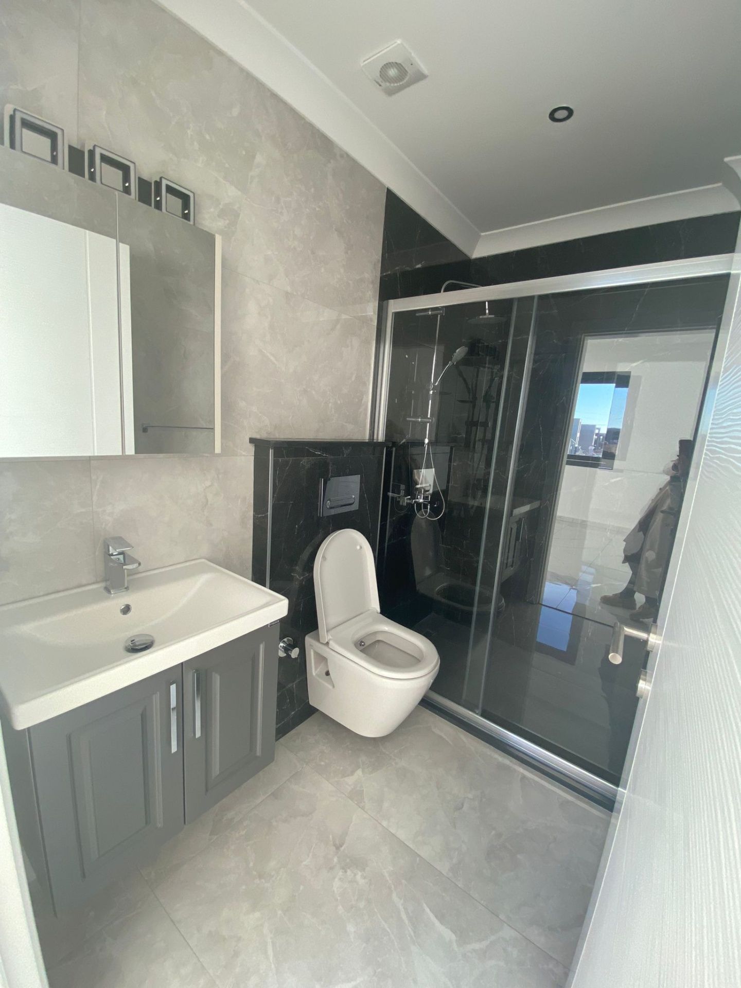 Квартира 2+1 (89 м2) с балконом и террасой на крыше 89 м2 в Енибоазичи — фото 30