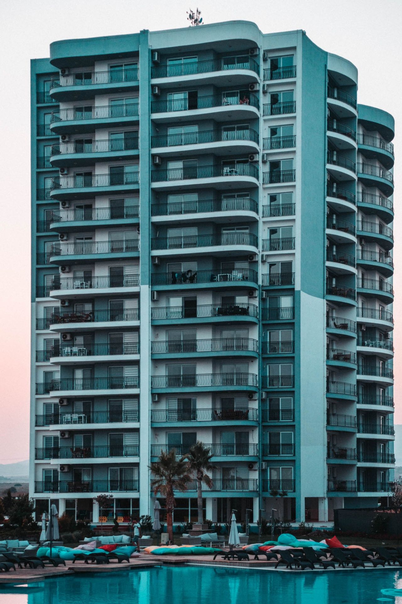 Меблированная студия 57 м² в курортном комплексе 5-звёздочного уровня — фото 20