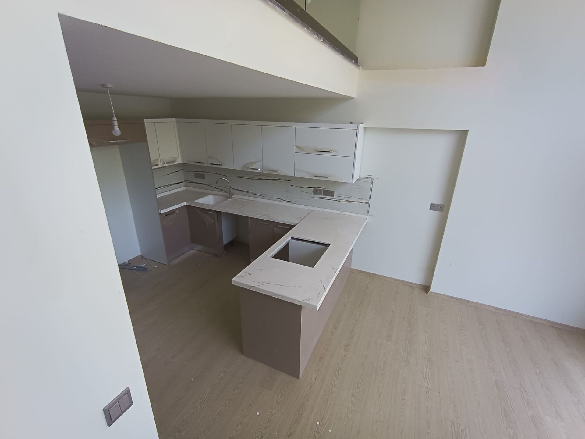 Квартира 1+1 Loft 92м² с балконом 17 м² в Фамагусте  — фото 21