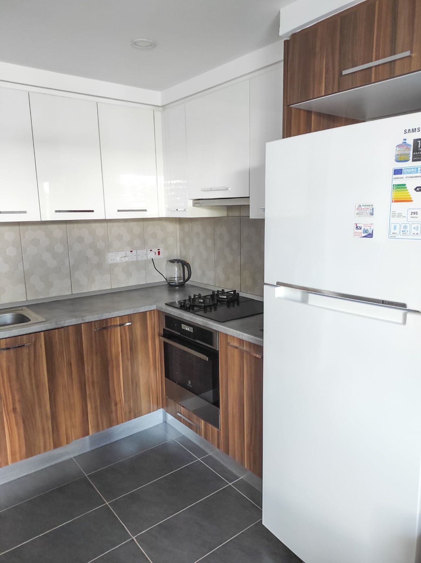 3-комнатные апартаменты 102 м² с террасой 21 м² и садом 30 м² в 500 метрах от моря — фото 6