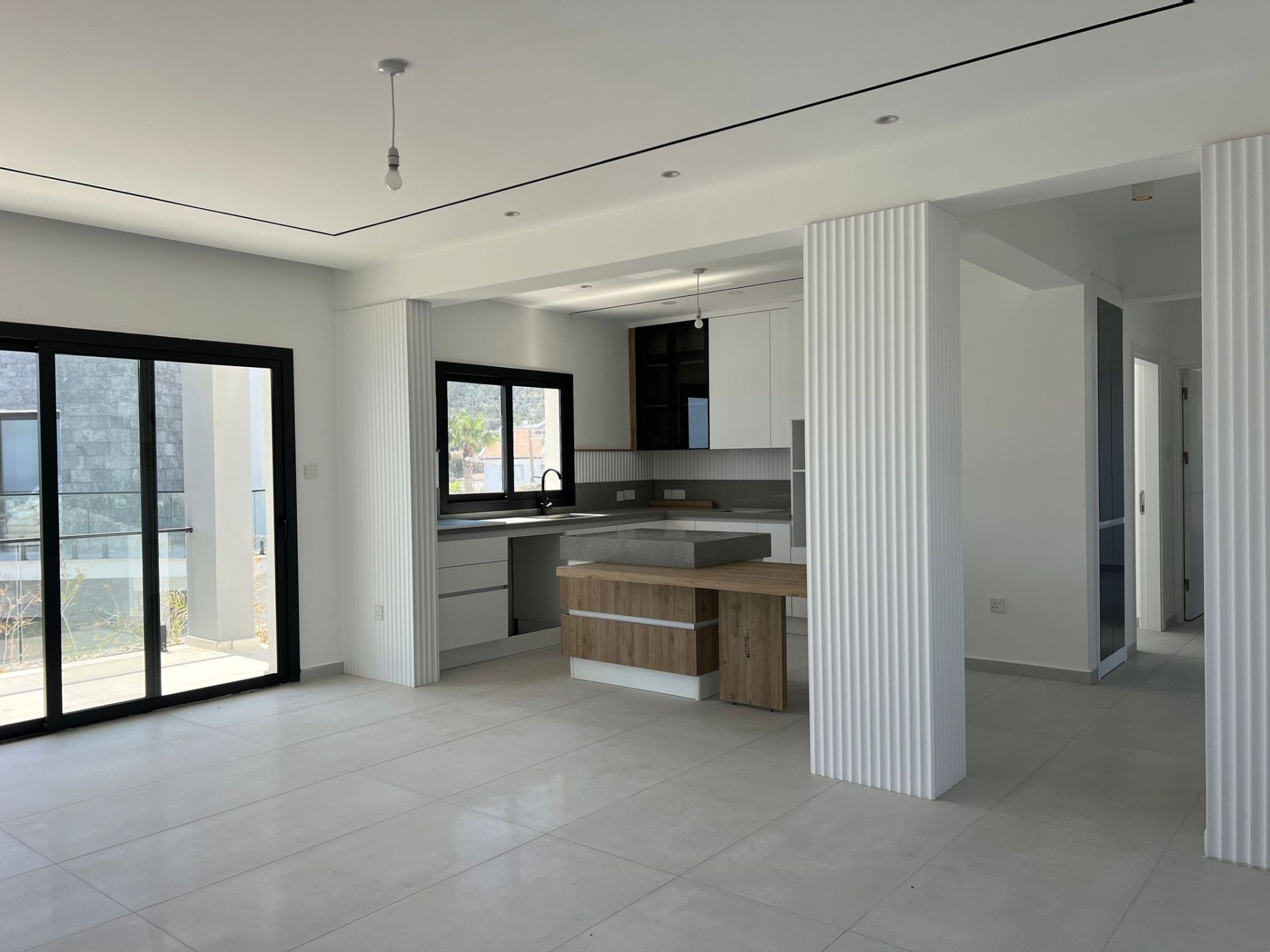4-комнатные апартаменты 117 м² с террасой 11 м² с мебелью и техникой в Эсентепе — фото 8