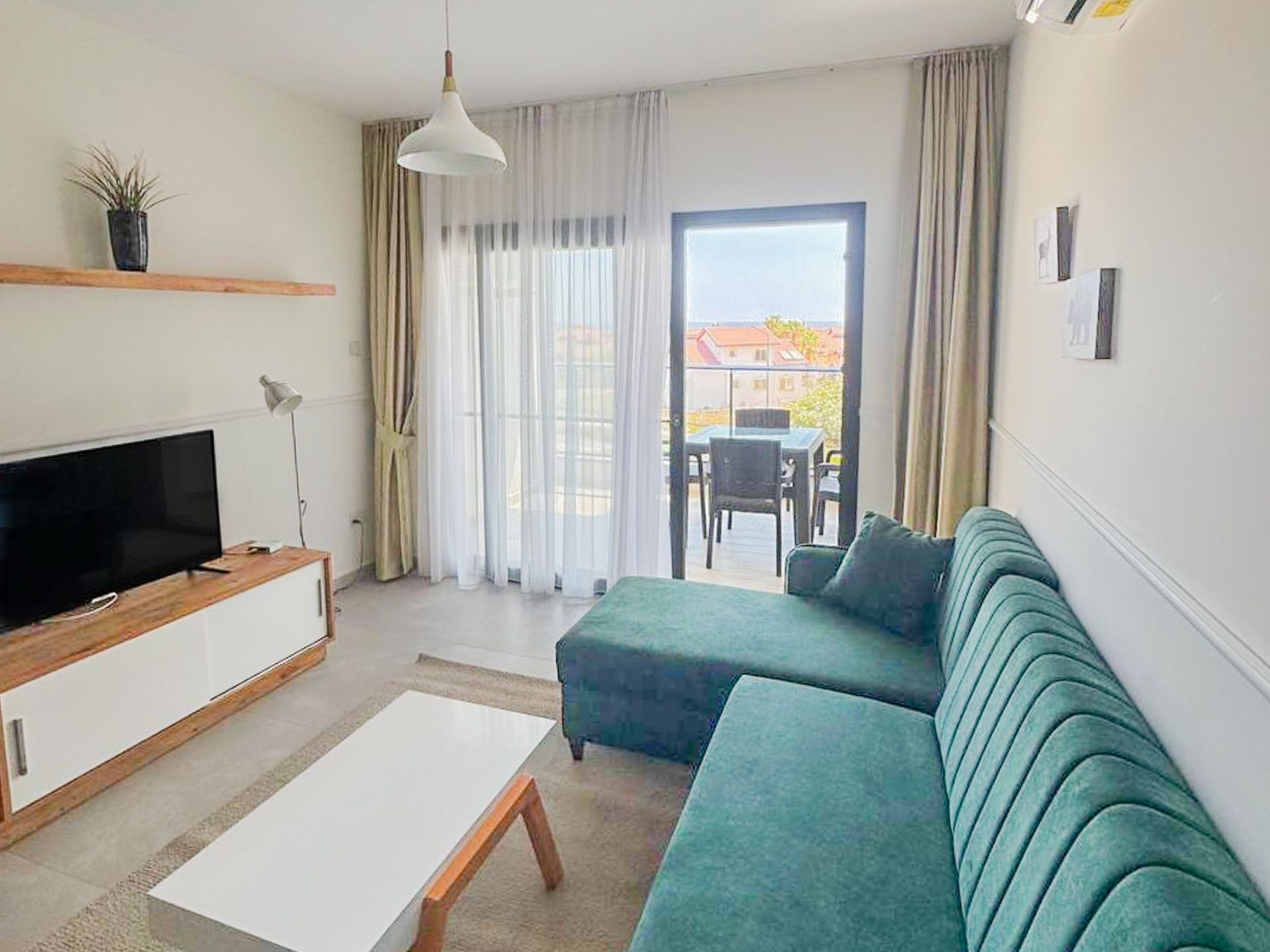 Студия 60 м² с балконом 8 м² и неперекрываемым видом на море в курортном комплексе — фото 5