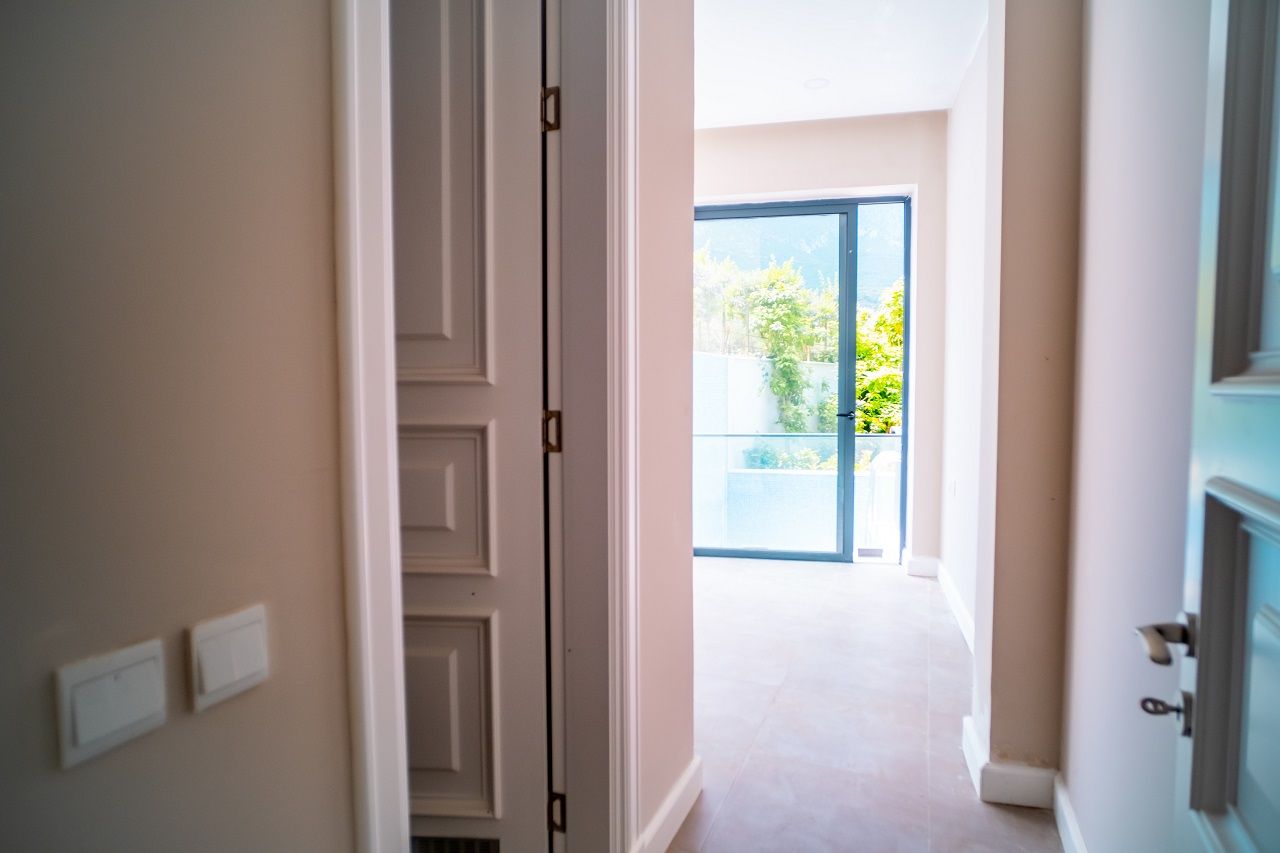 Квартира 4+1 (230 м2) с частным бассейном в Беллапаисе — фото 32