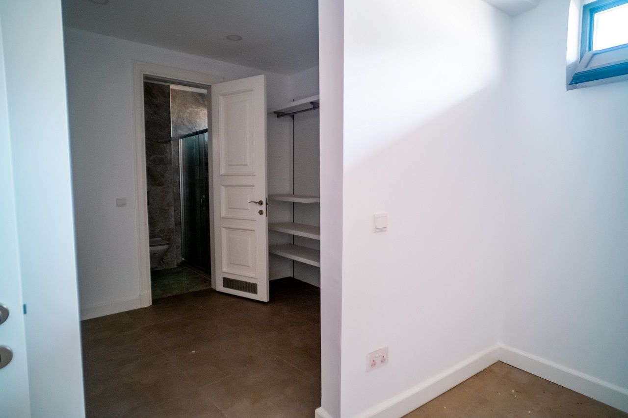 Квартира 4+1 (230 м2) с частным бассейном в Беллапаисе — фото 50