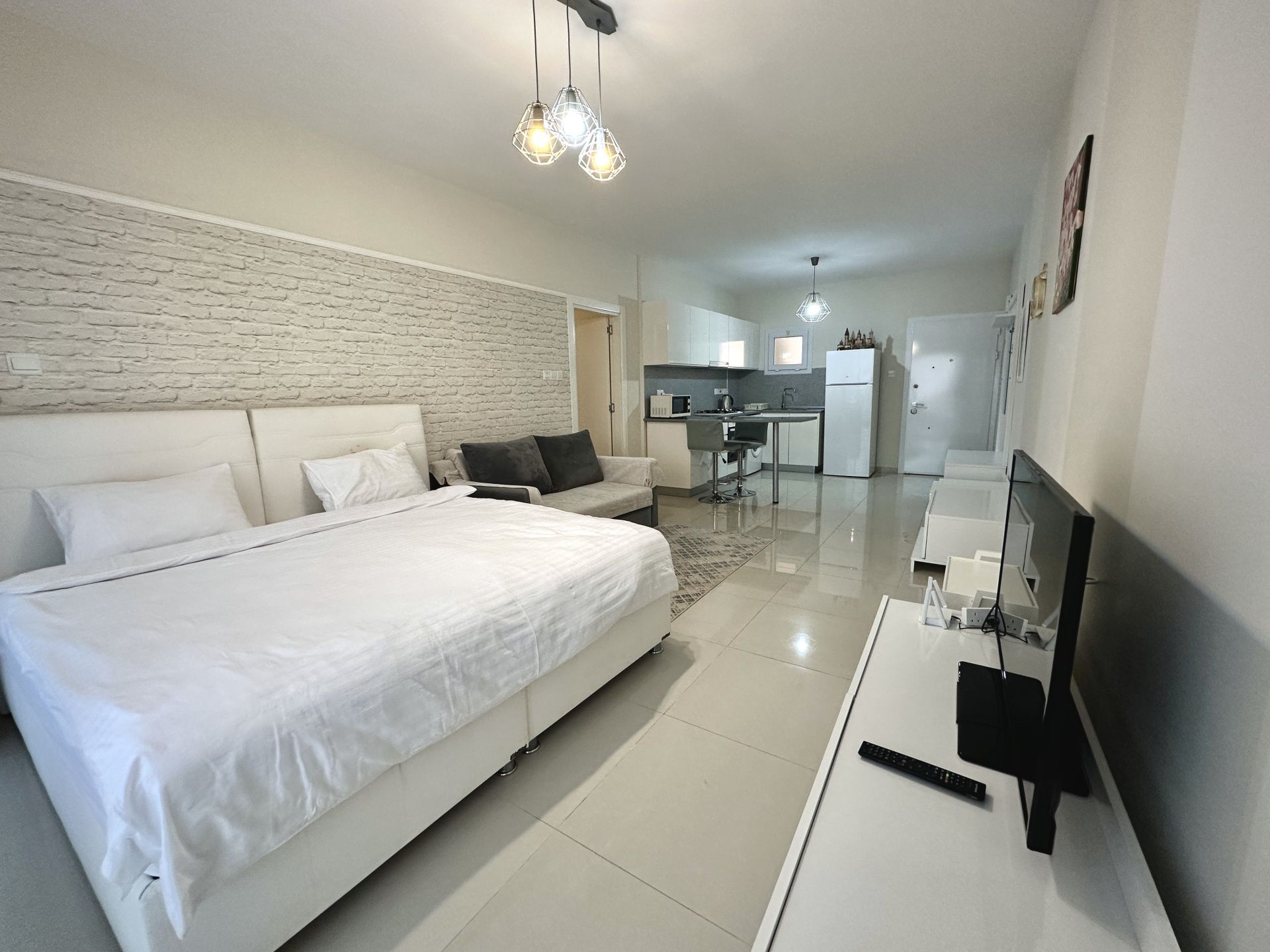 Студия 51 м² с террасой 8,2 м², откуда открывается вид на море — фото 3