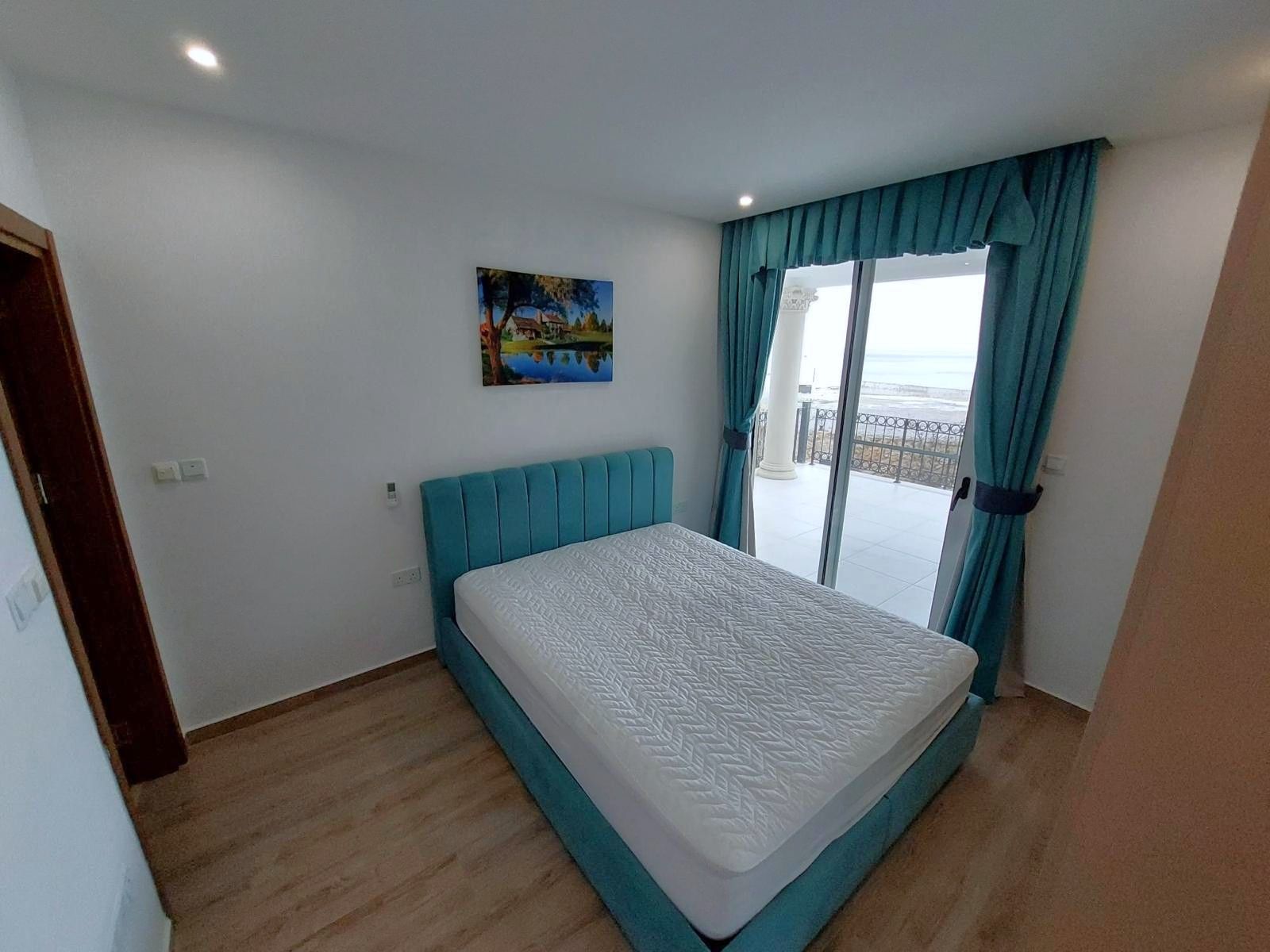 3-комнатные апартаменты 75 м² + 16 м² терраса в комплексе на первой линии от моря — фото 10