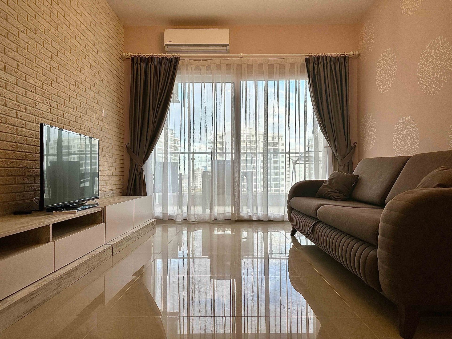 2-комнатные апартаменты 65м2 с балконом 8м2 в курортном комплексе — фото 7