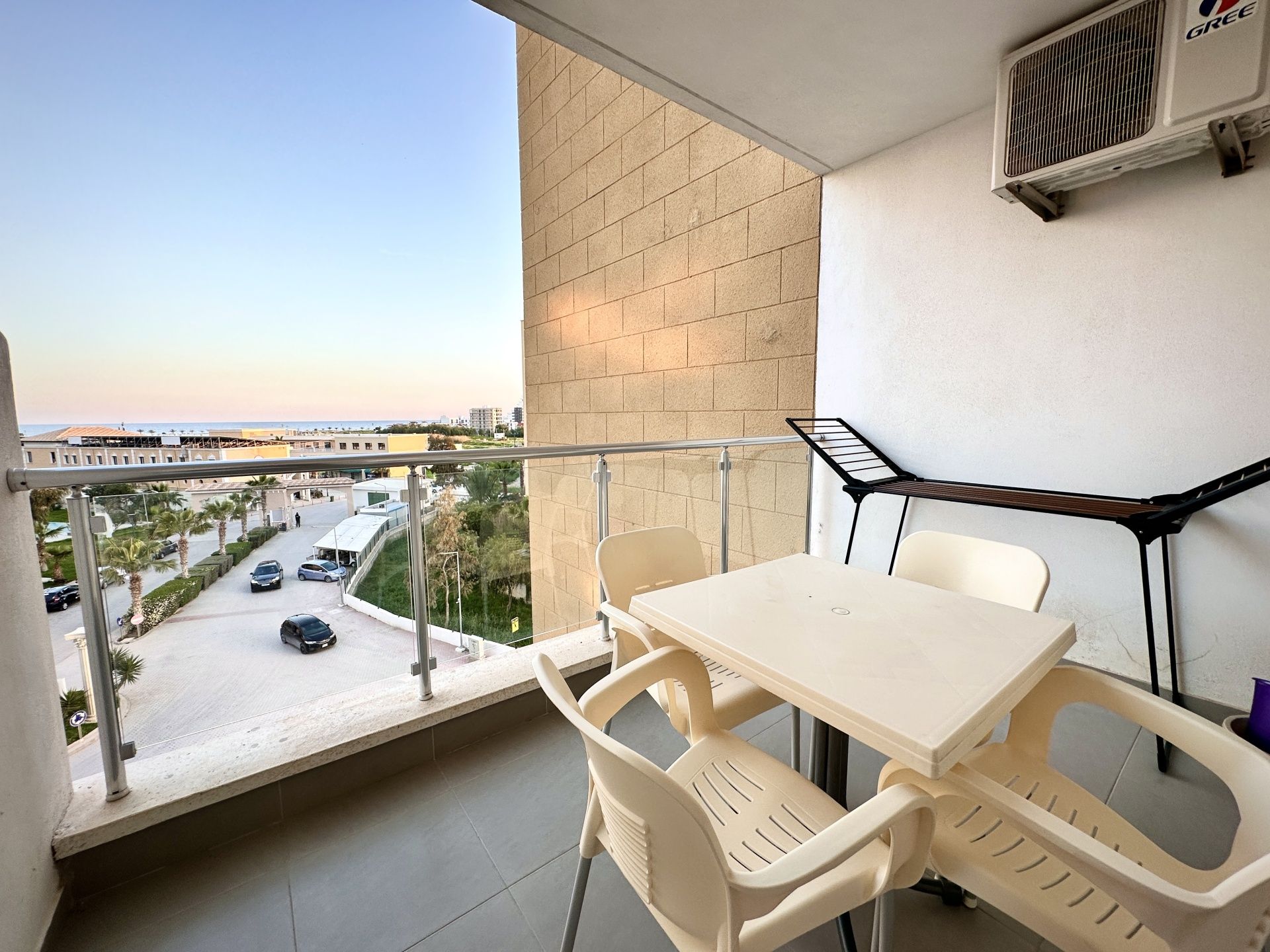Студия 51 м² с террасой 8,2 м², откуда открывается вид на море — фото 30