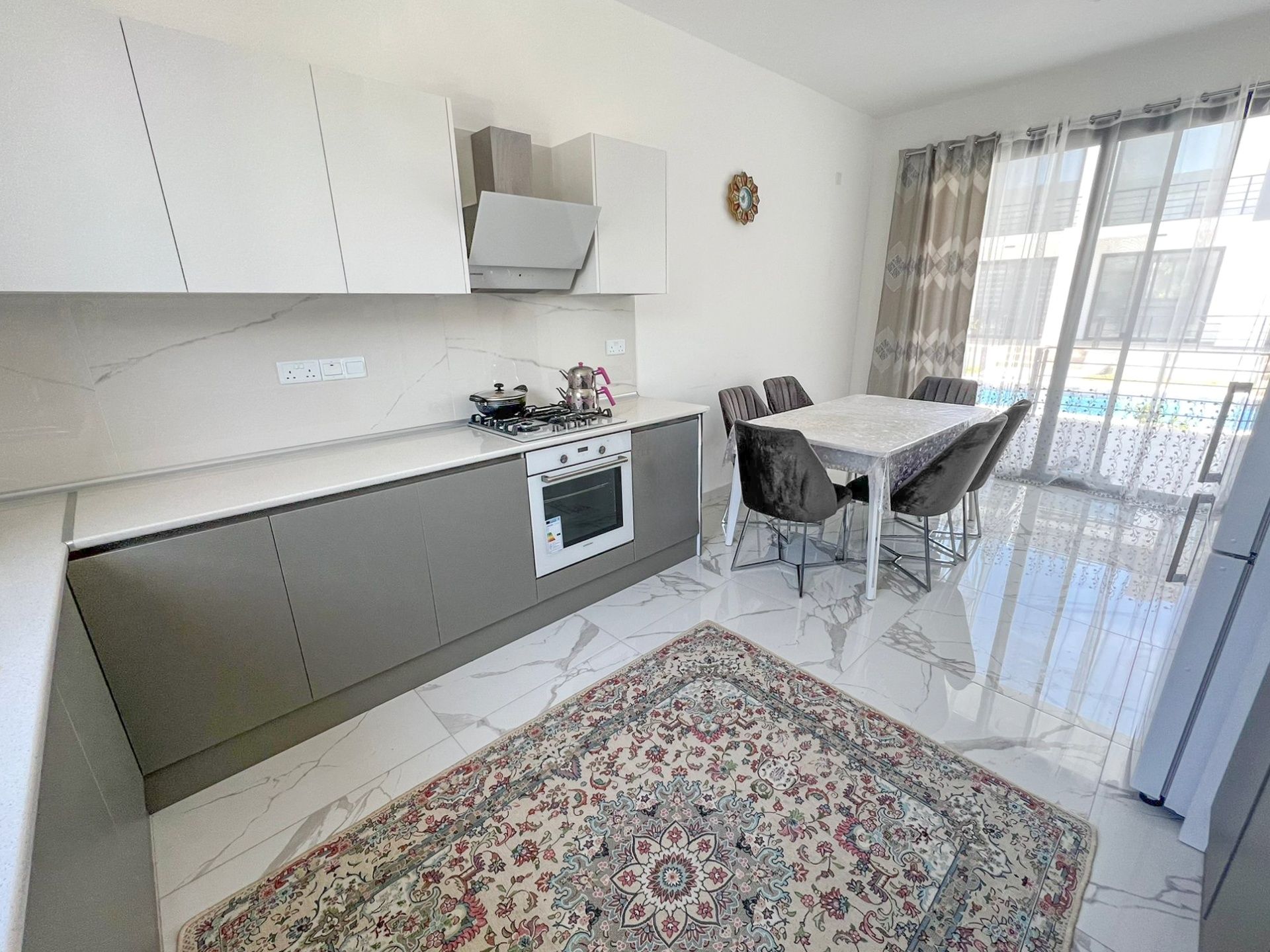 4-комнатные таунхаус 140 м² с мебелью и техникой — фото 7