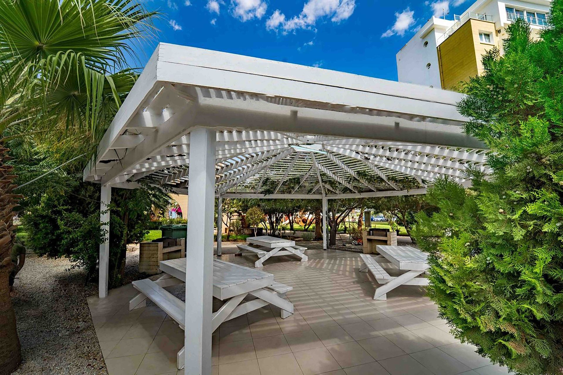 2-комнатные апартаменты 73 м² с террасой 15 м² в курортном комплексе — фото 83